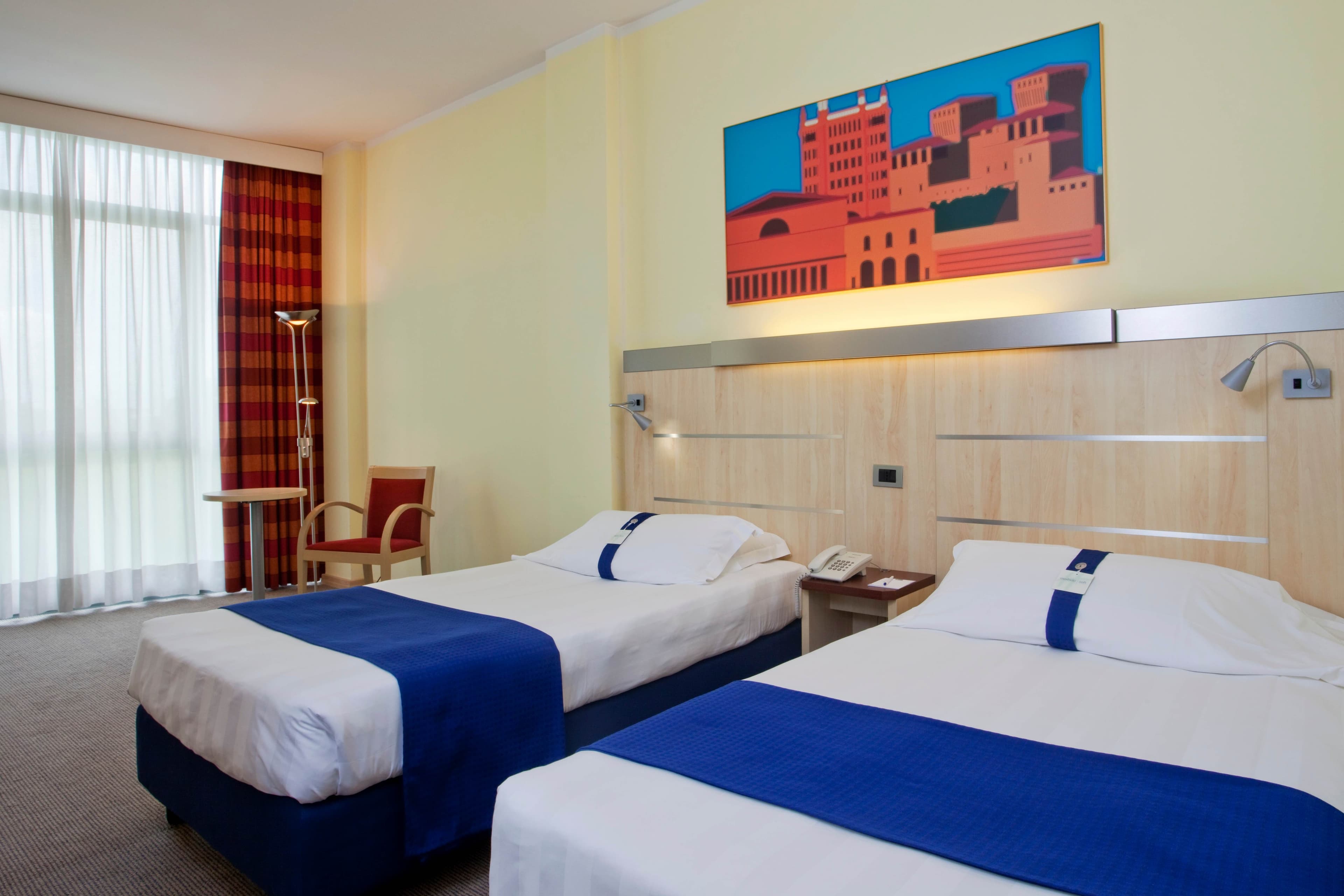 Hotel Holiday Inn Express Parma Ansicht 3