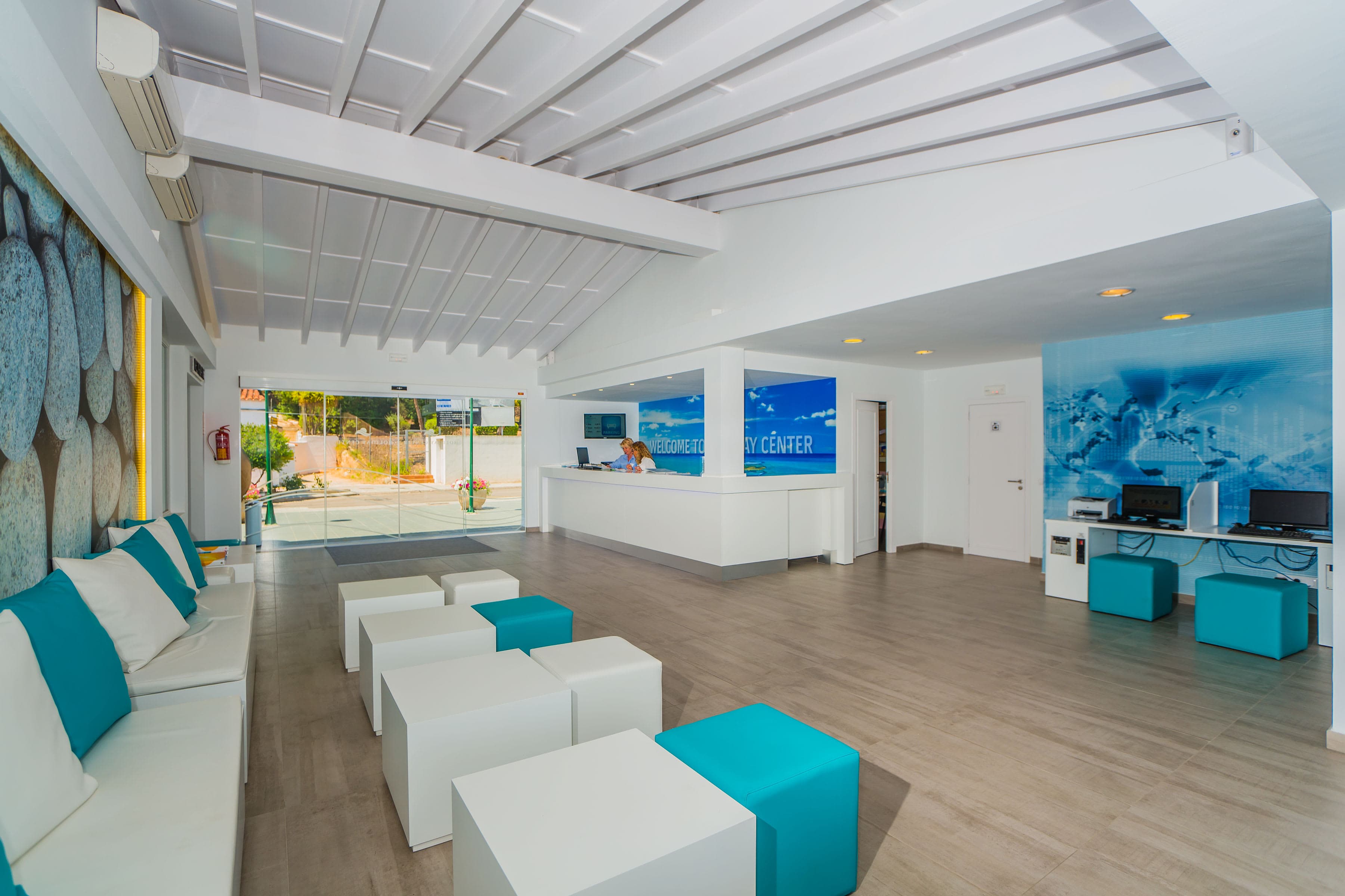 Hotel Holiday Center Ansicht 9