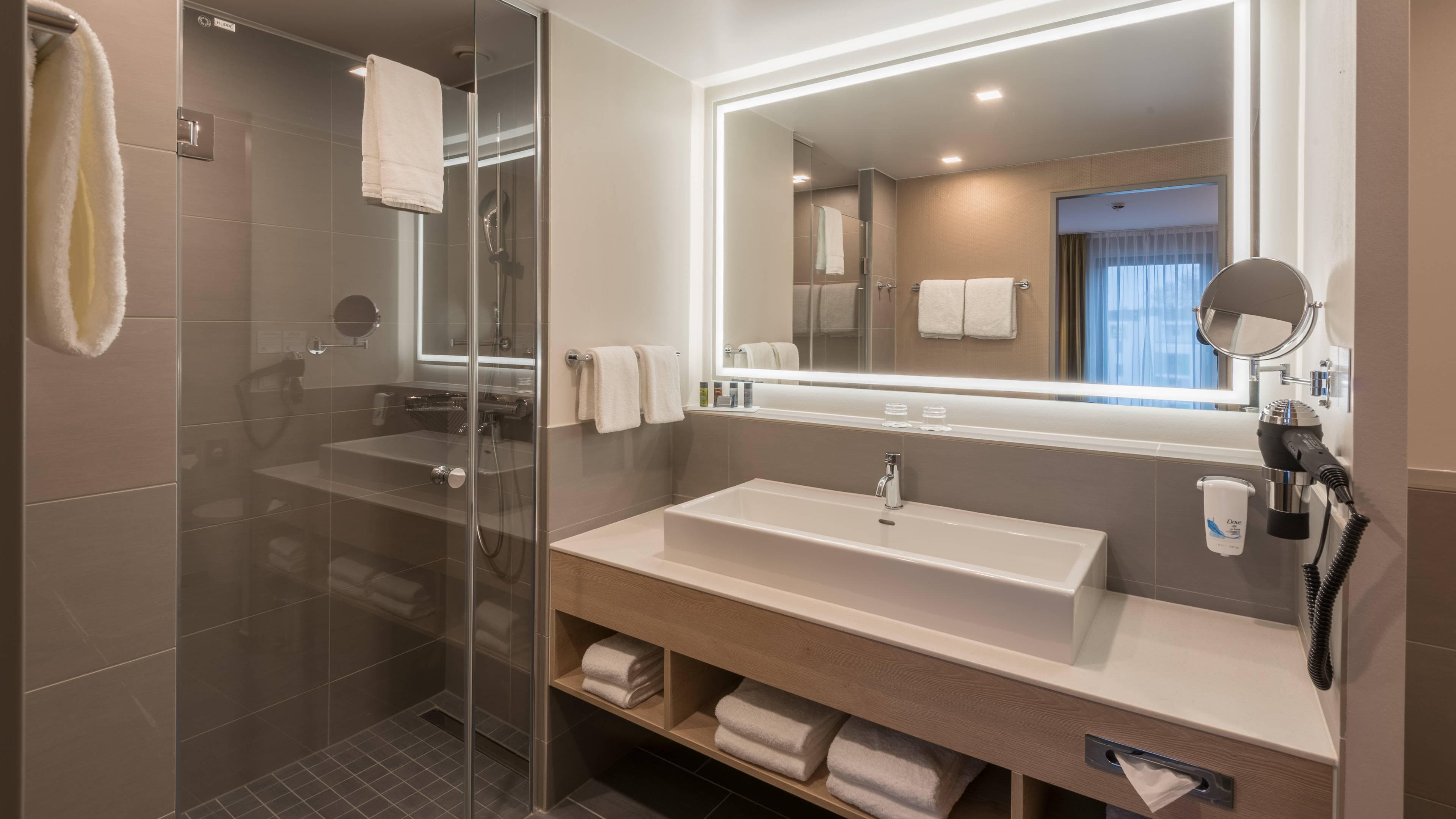 Holiday Inn Düsseldorf City Toulouser Allee Ansicht 3