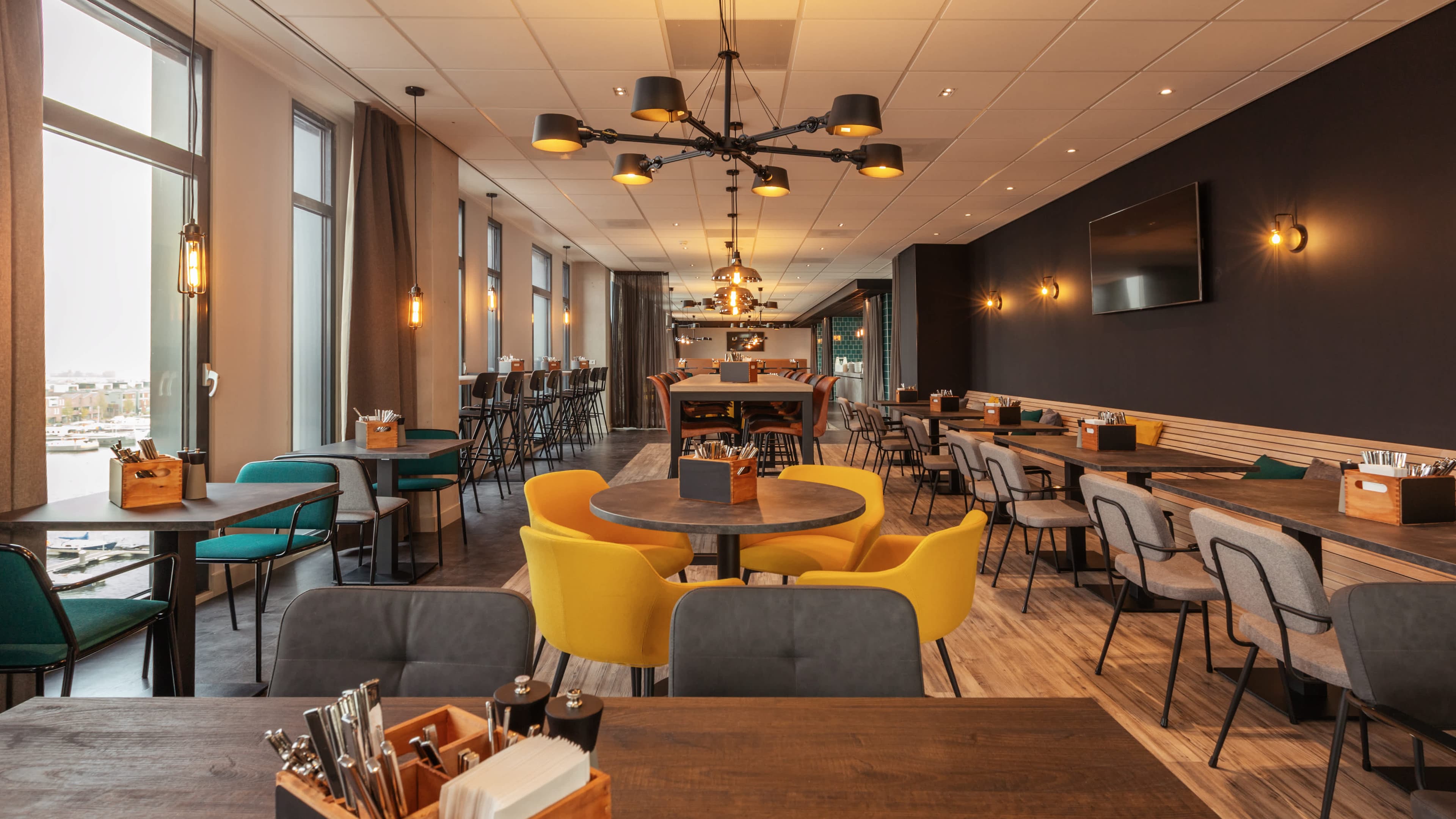Holiday Inn - the niu, Fender Amsterdam Ansicht 7