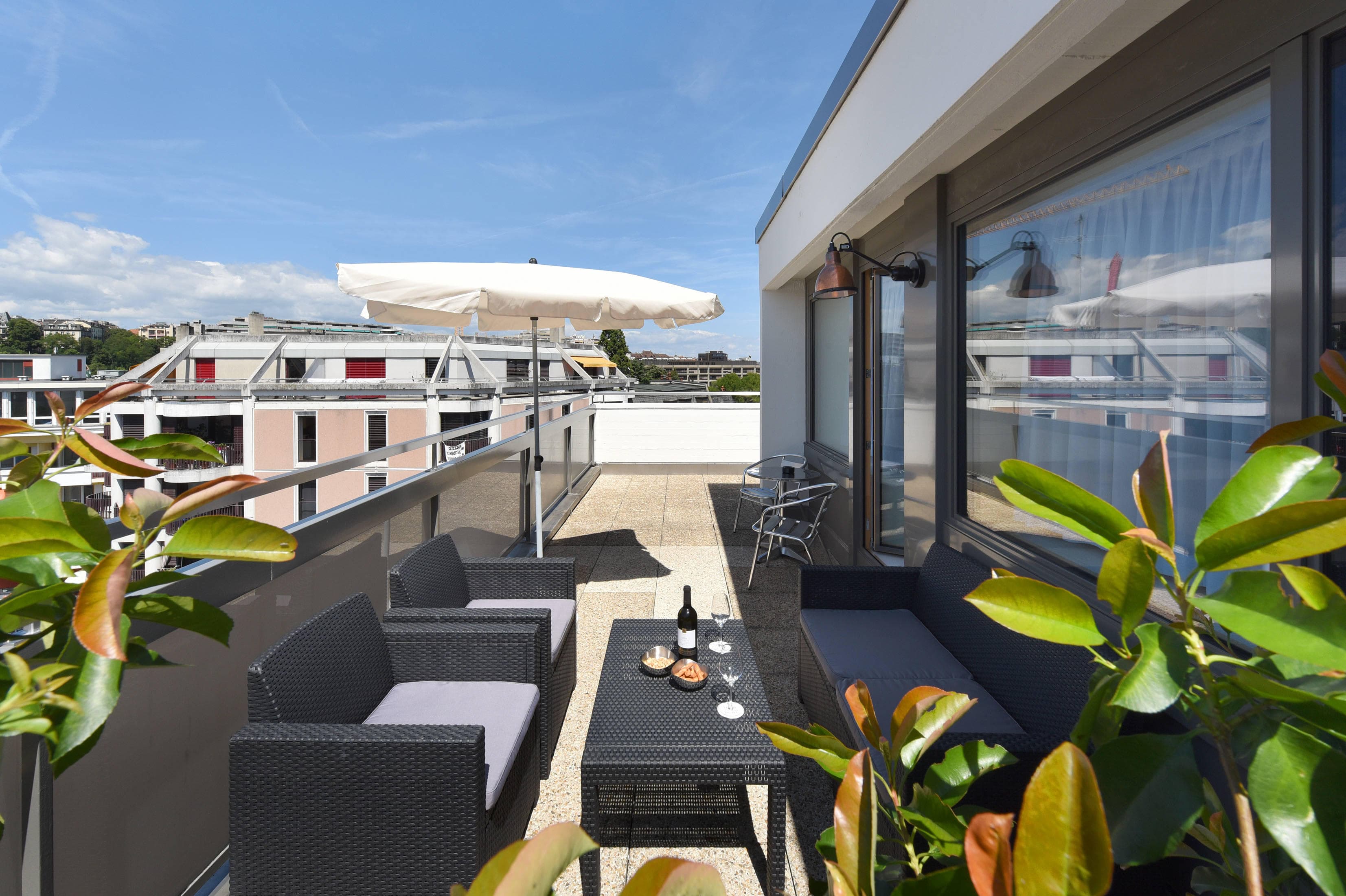 Home Swiss Hotel Ansicht 9
