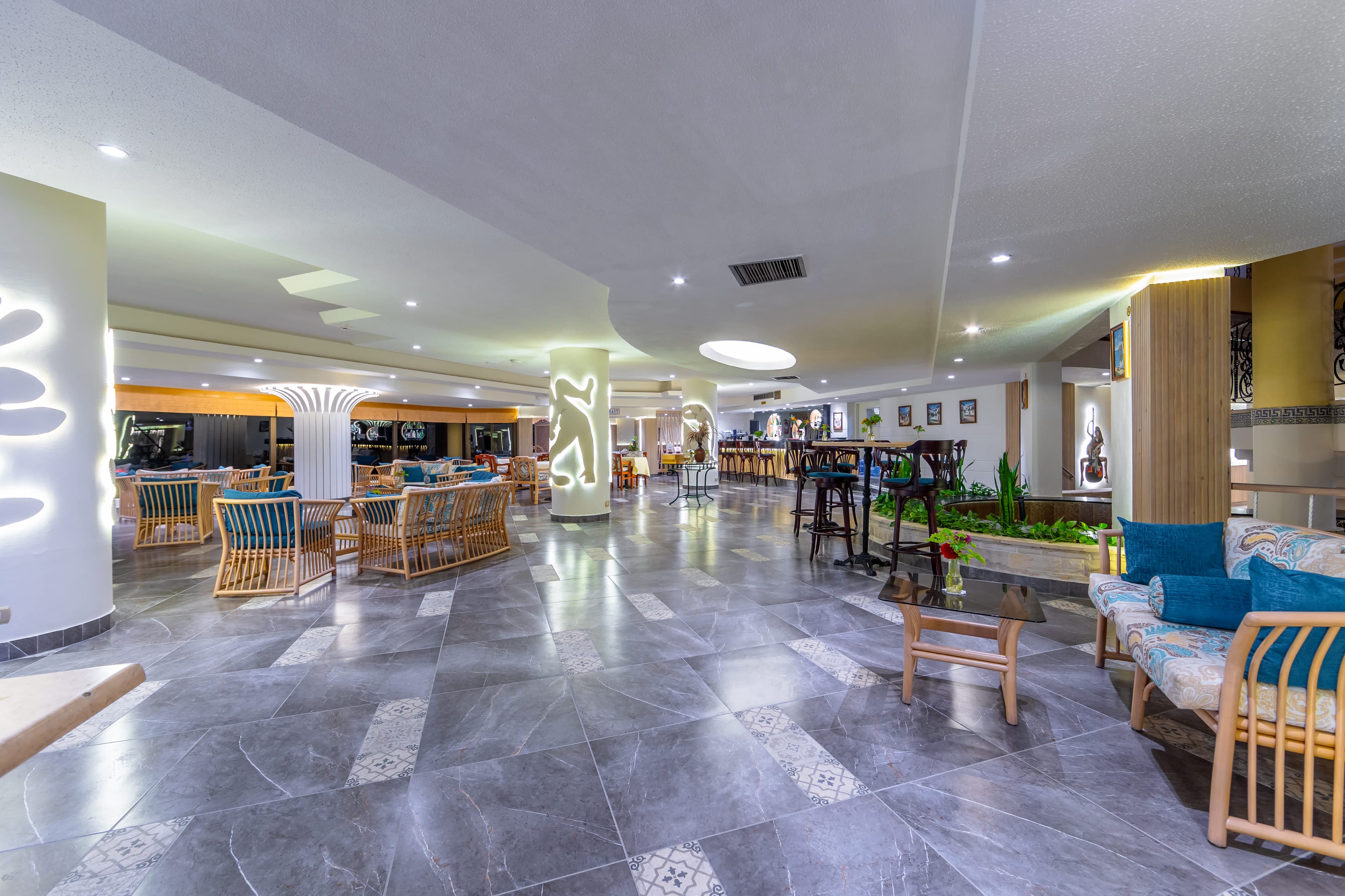 Flamenco Beach & Resort Ansicht 8