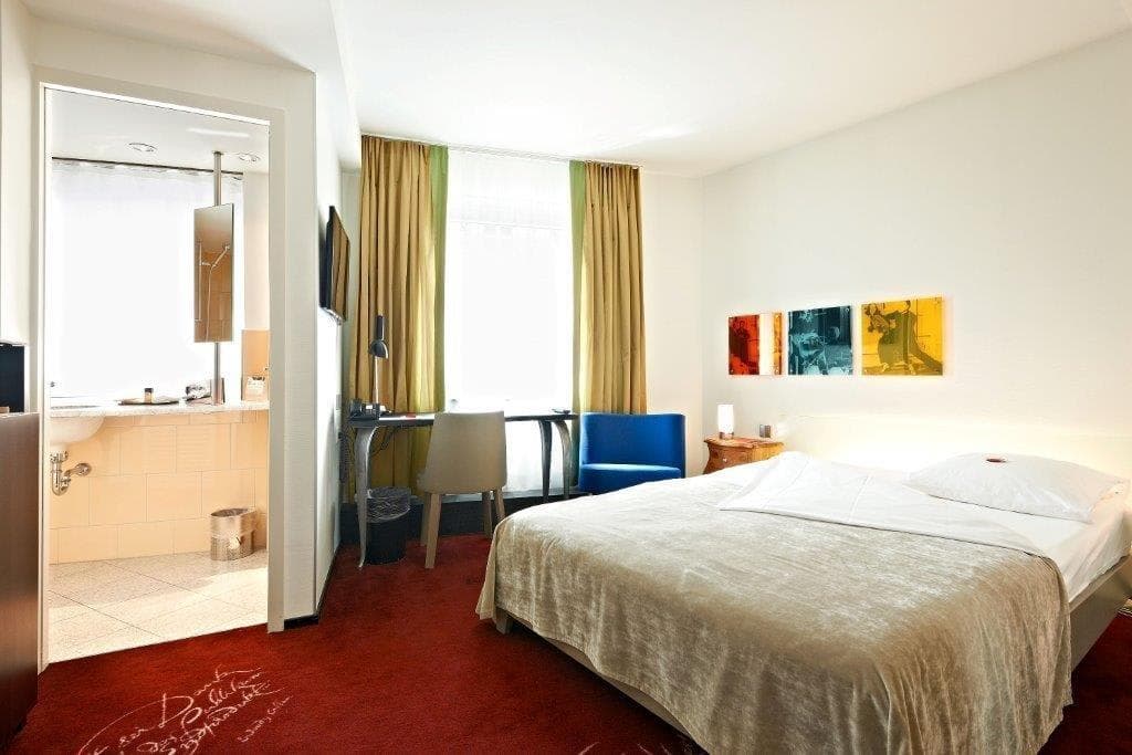 Hotel du Théâtre By Fassbind Ansicht 5
