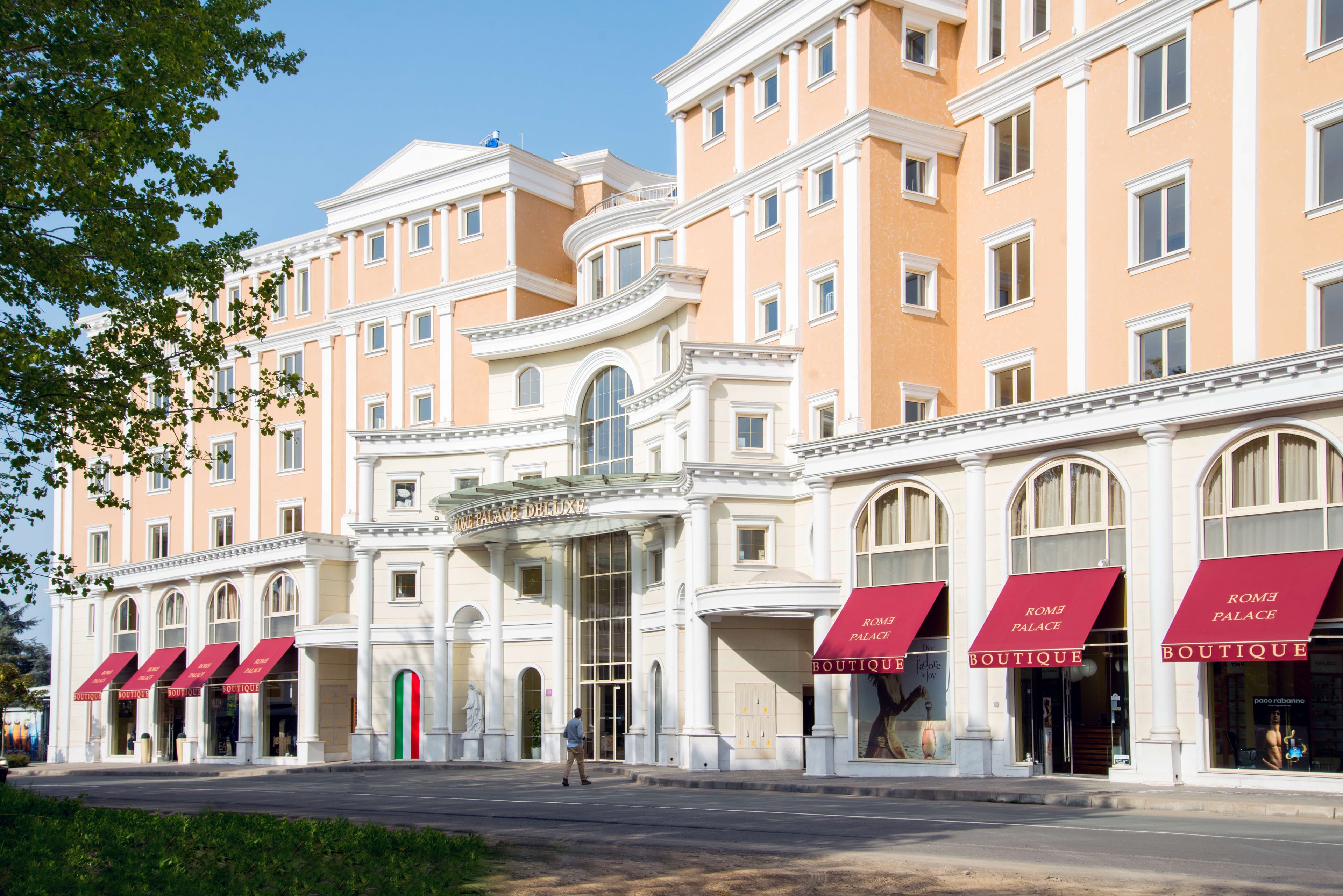 Hotel Rome Palace Deluxe Ansicht 2