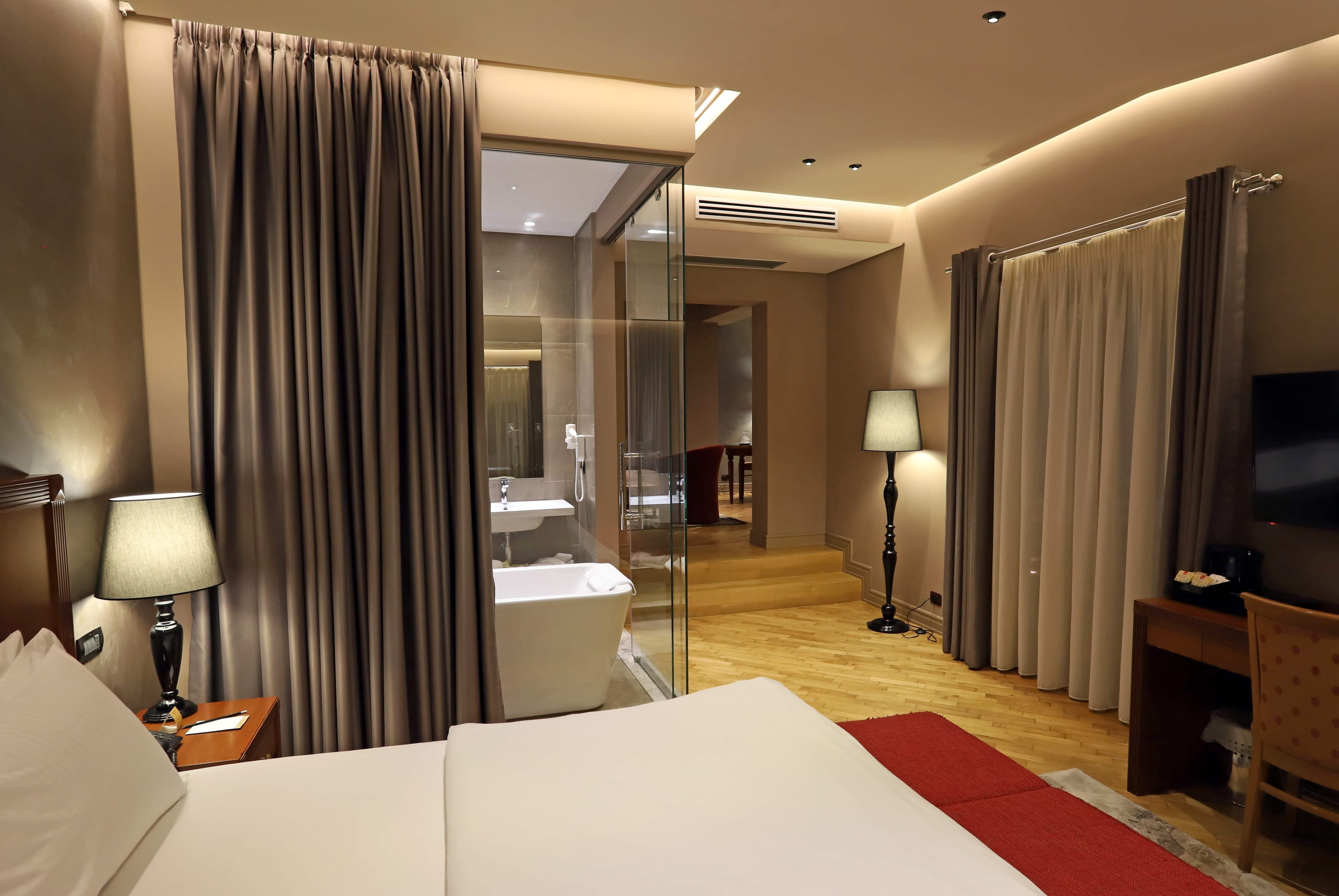 Hotel Mondial Tirana Ansicht 4