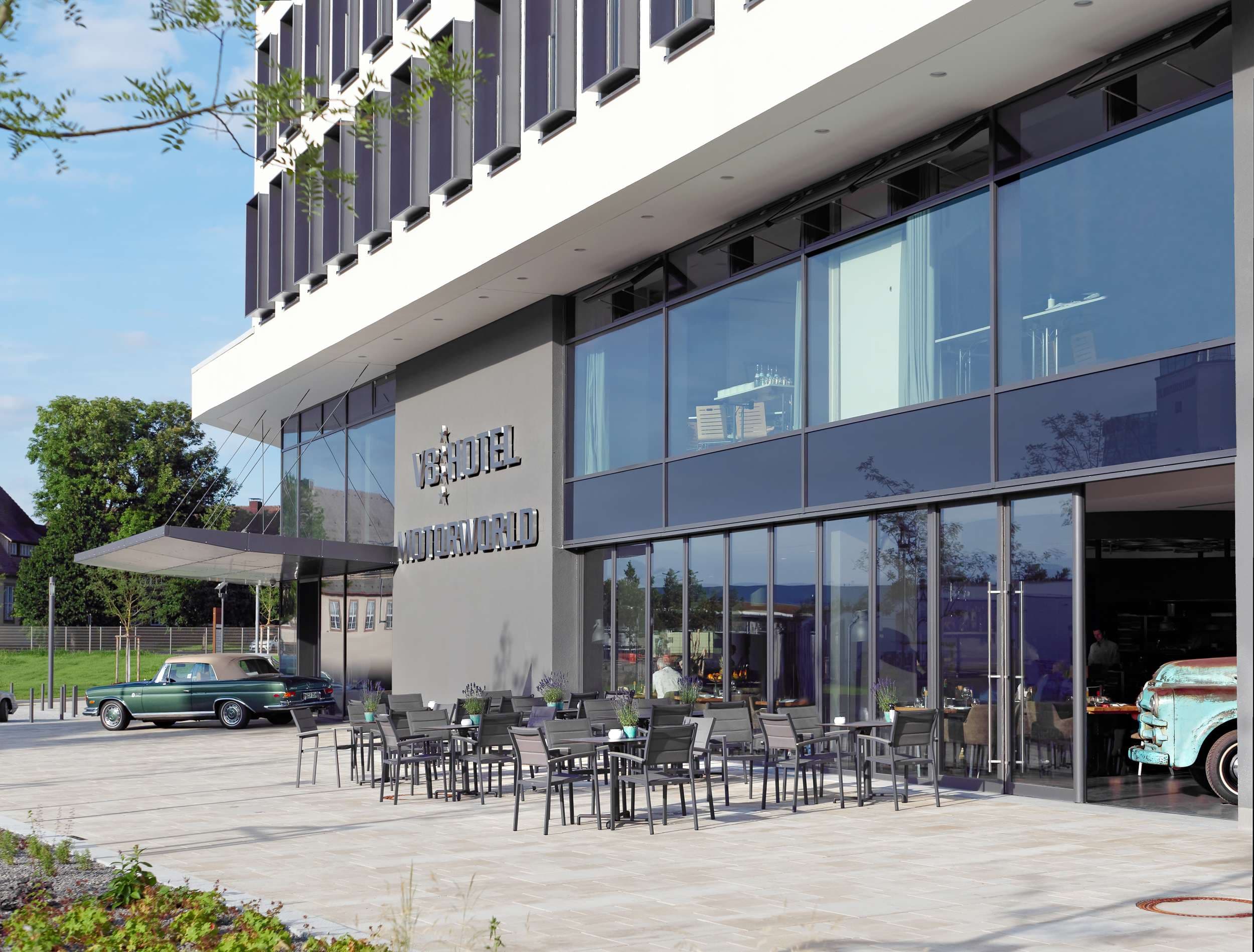 V8 Hotel Classic Motorworld Region Stuttgart Ansicht 2