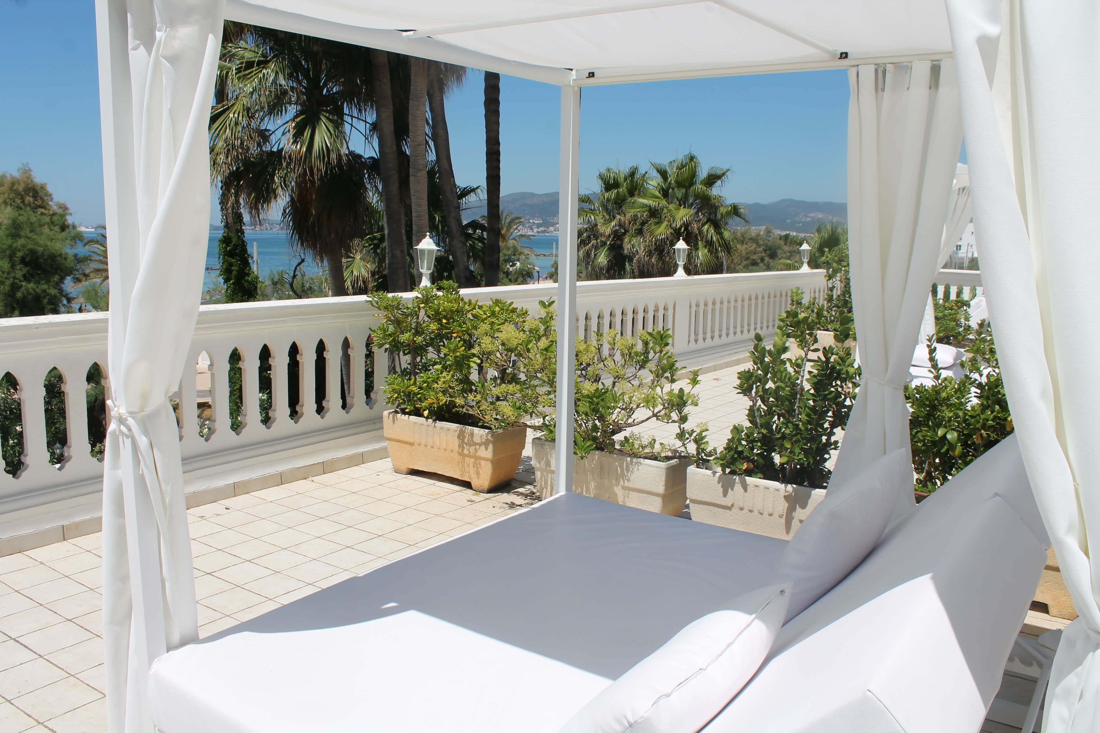 Hotel Ciutat Jardi Ansicht 9