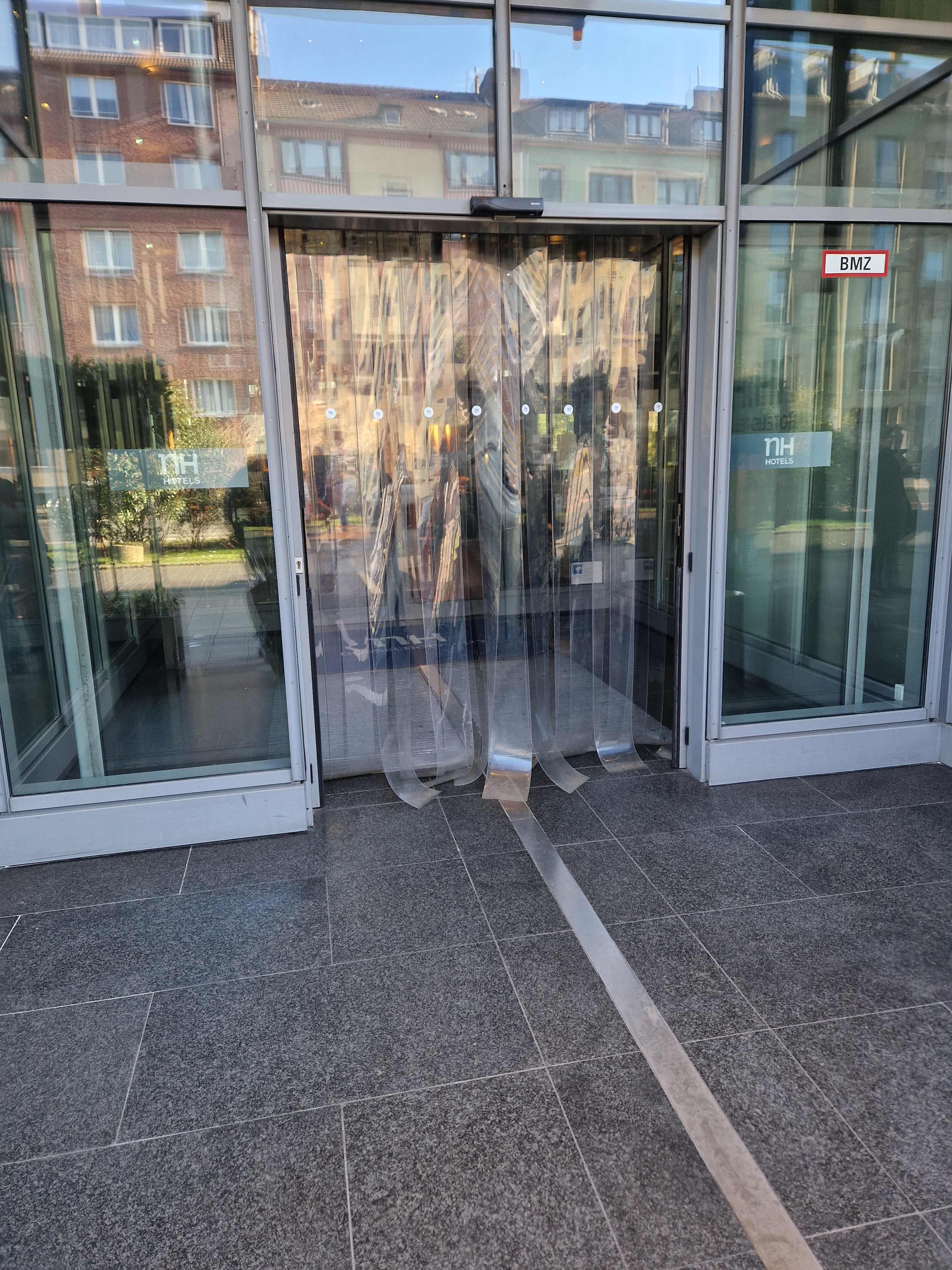 Hotel NH Düsseldorf City Ansicht 2