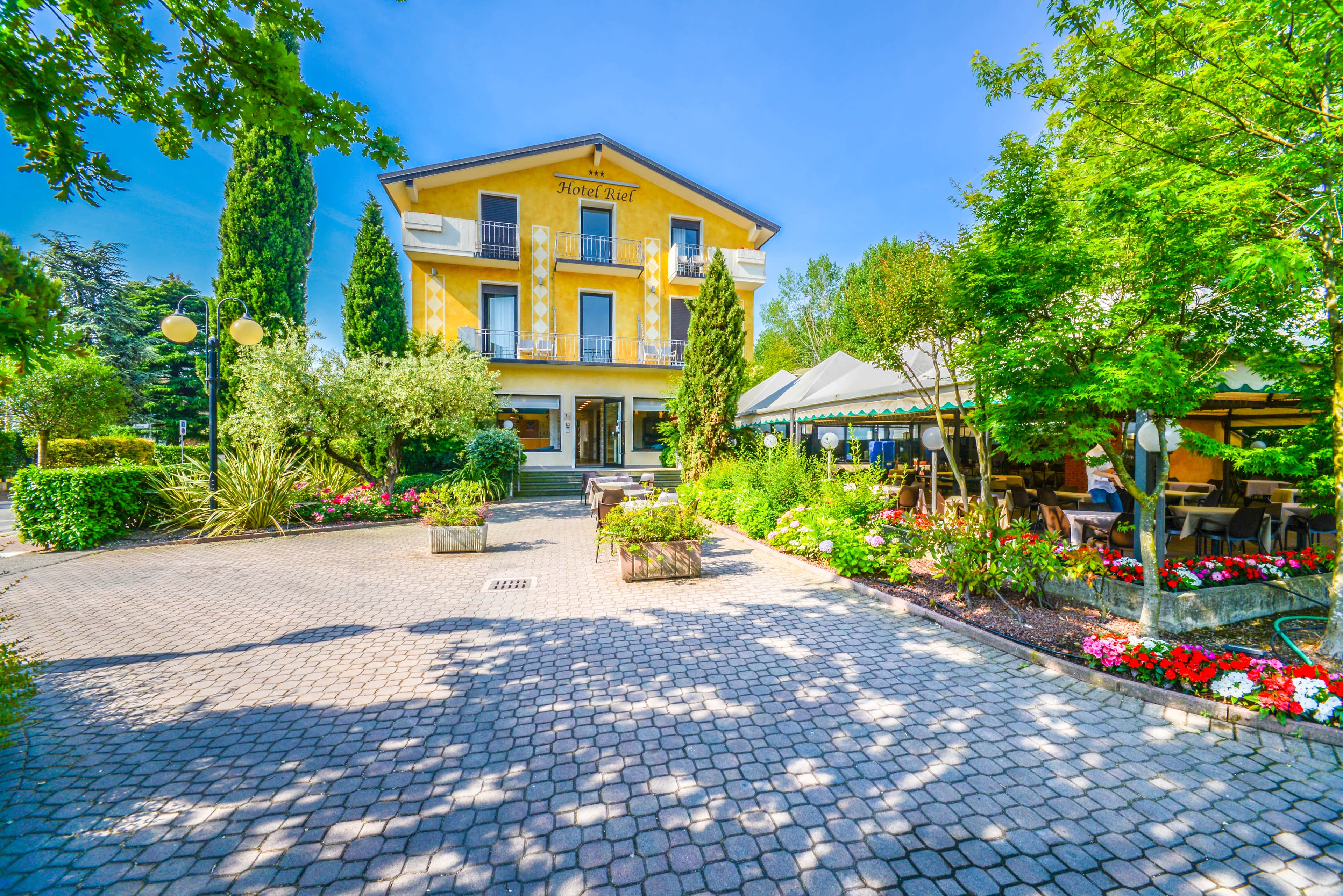 Hotel Riel Ansicht 3