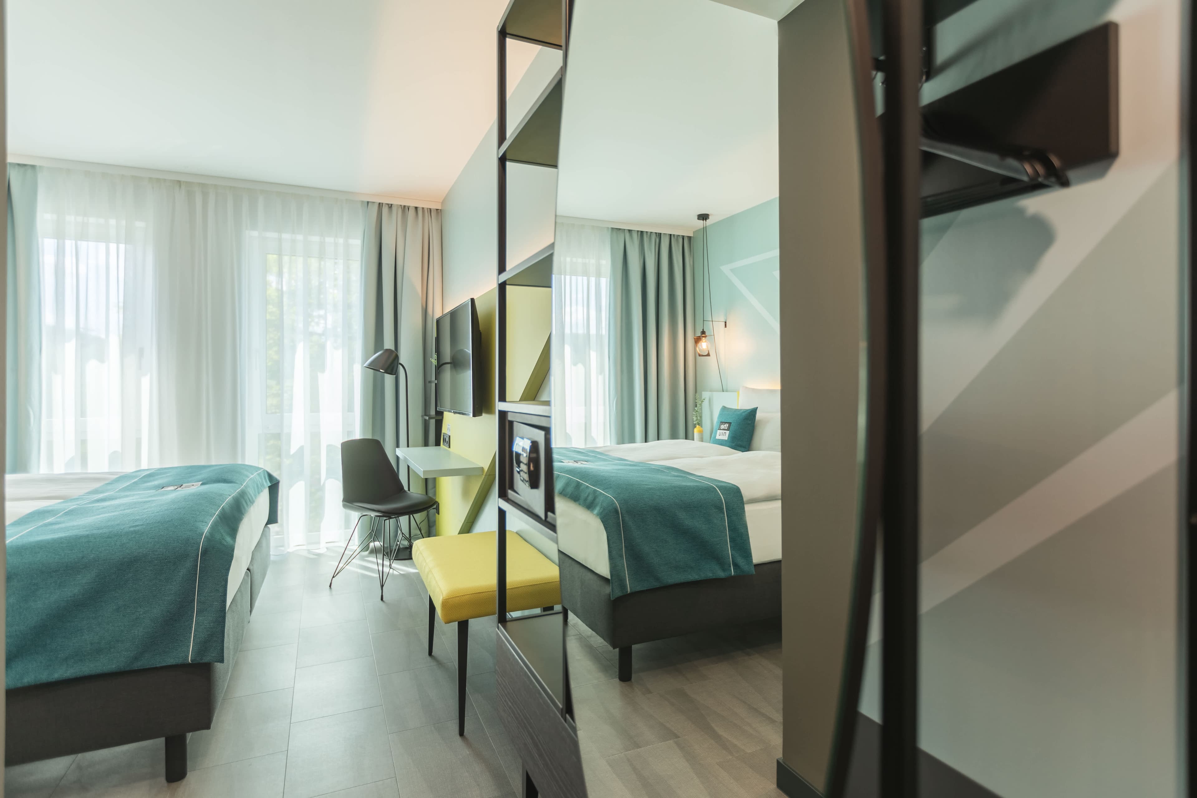 Holiday Inn - the niu, Seven Dusseldorf Ost Ansicht 4