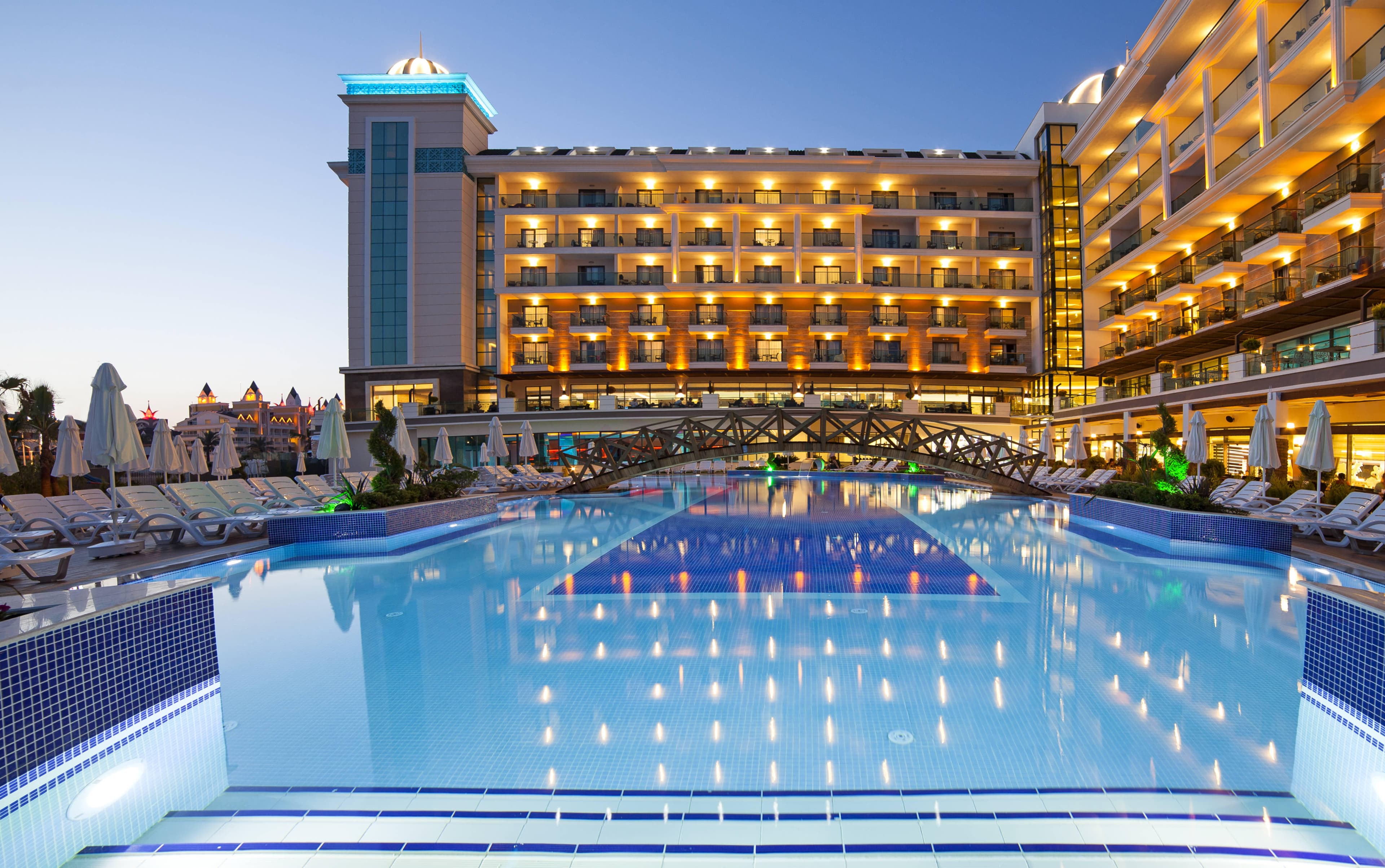 Luna Blanca Resort & Spa