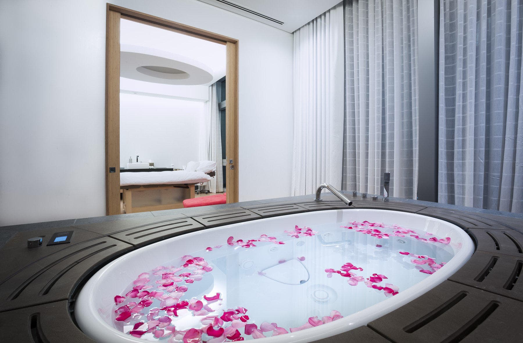 Sofitel Hotel Dubai Downtown