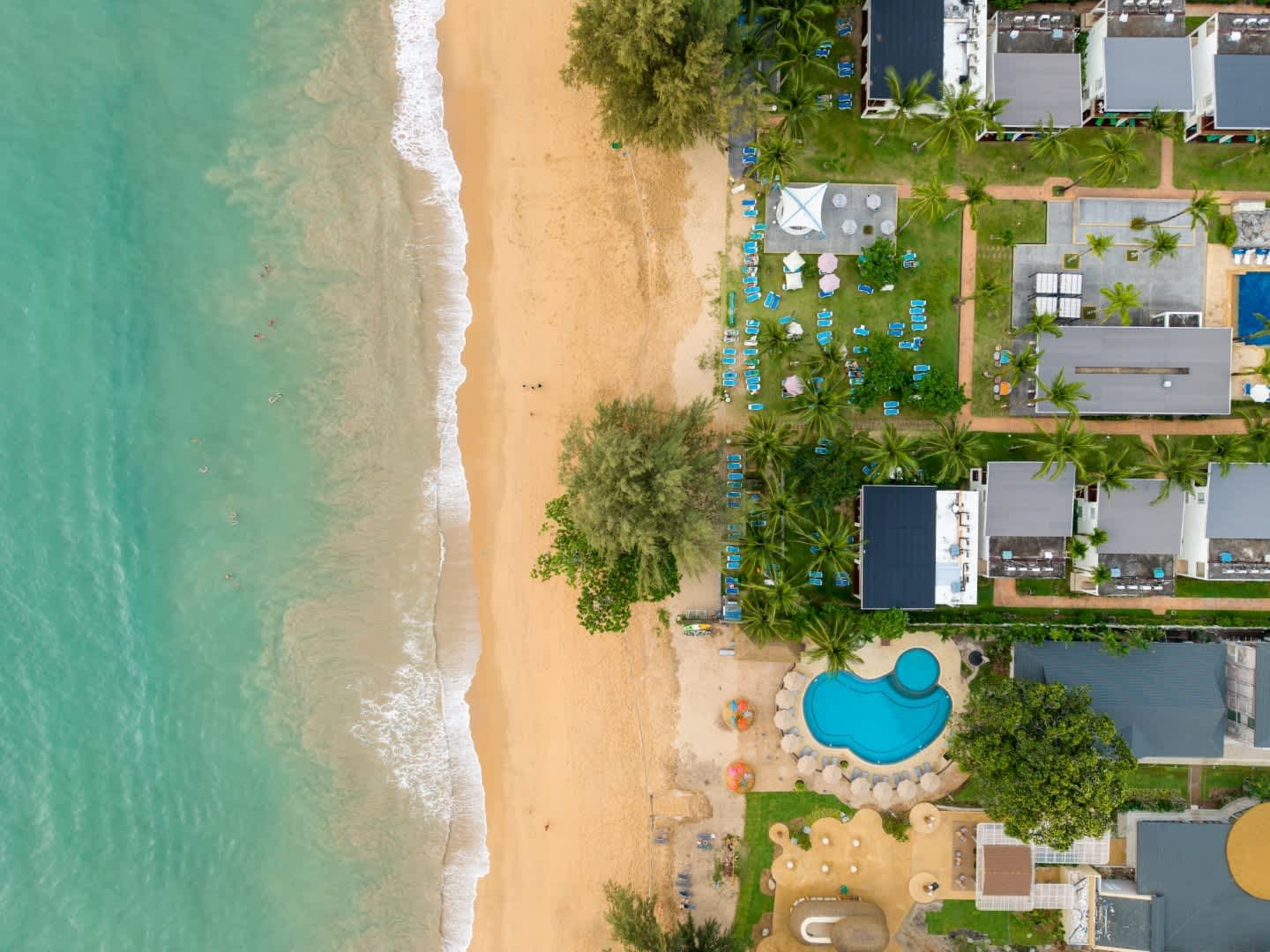 The Briza Beach Resort Khaolak