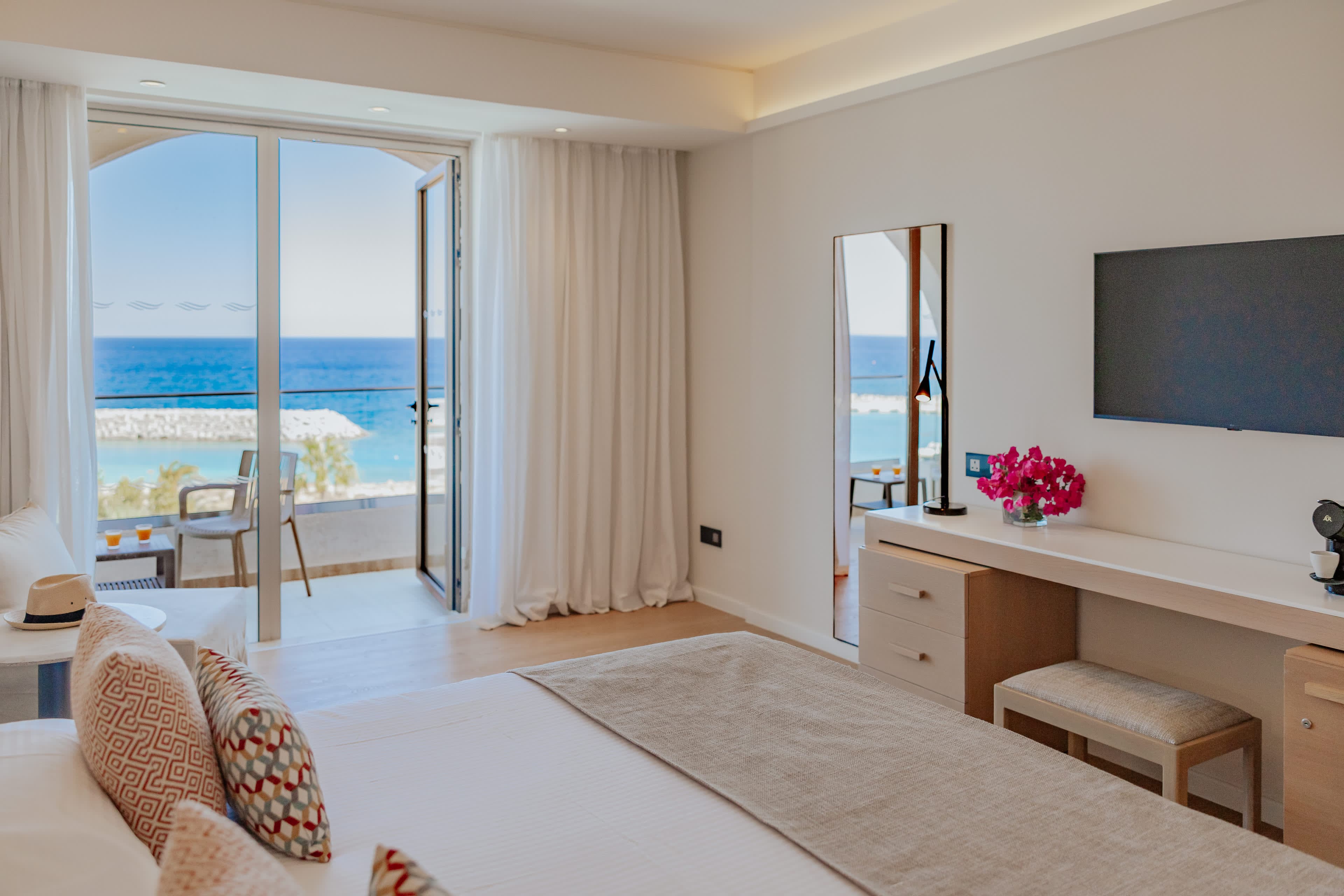 The Golden Coast Beach Hotel Ansicht 4