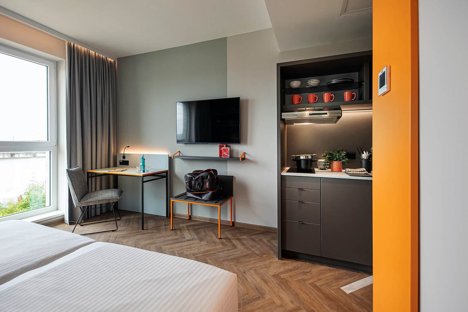LOGINN Hotel Köln Airport Ansicht 9