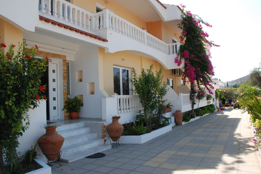 Hotel Varelis Ansicht 2