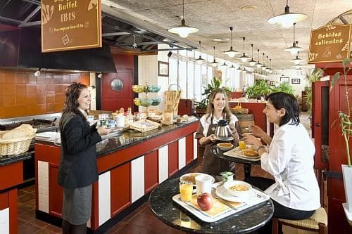 Hotel Ibis Sevilla Ansicht 6