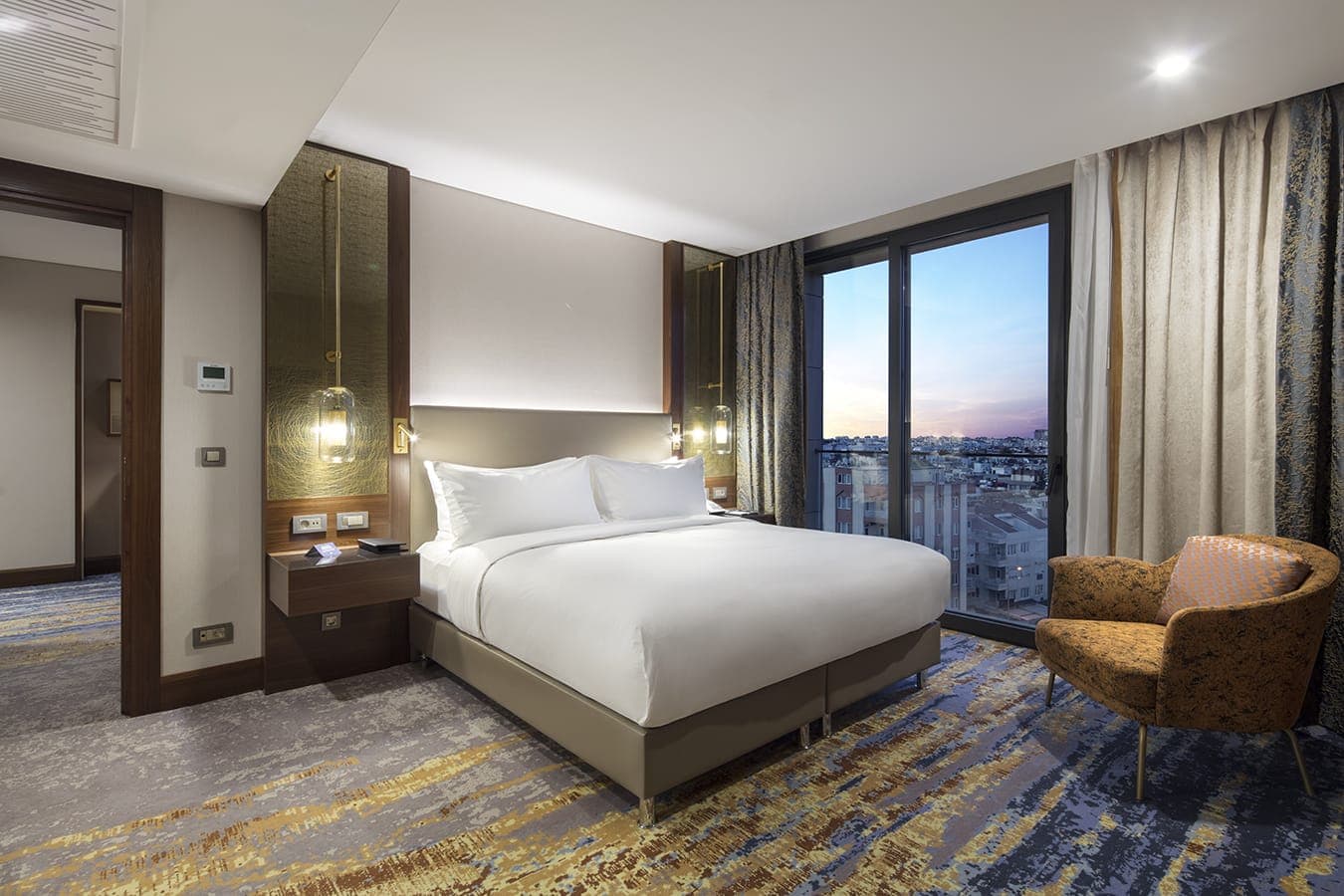 DoubleTree by Hilton Antalya City Centre Ansicht 4