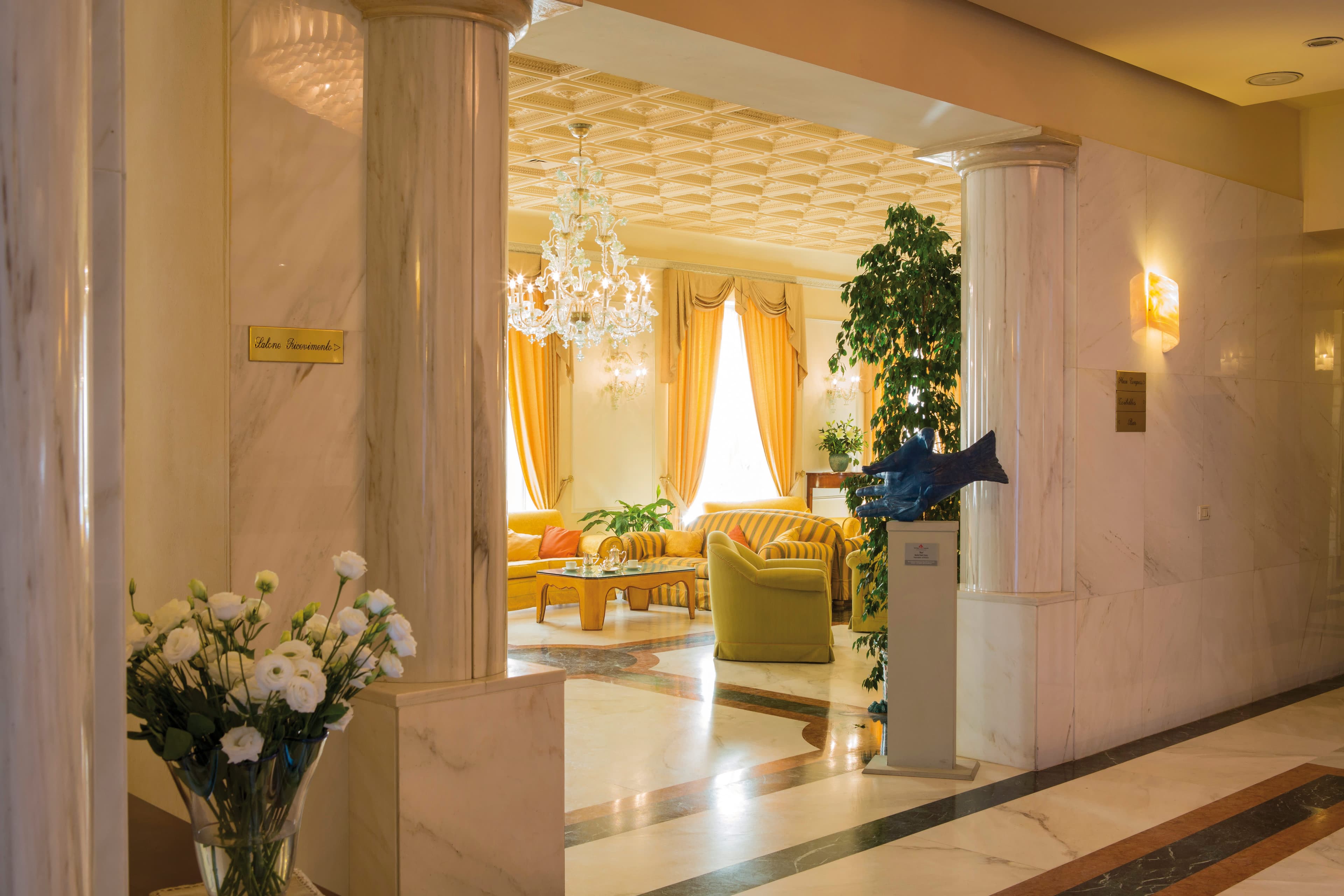 Hotel Plaza E De Russie Ansicht 7