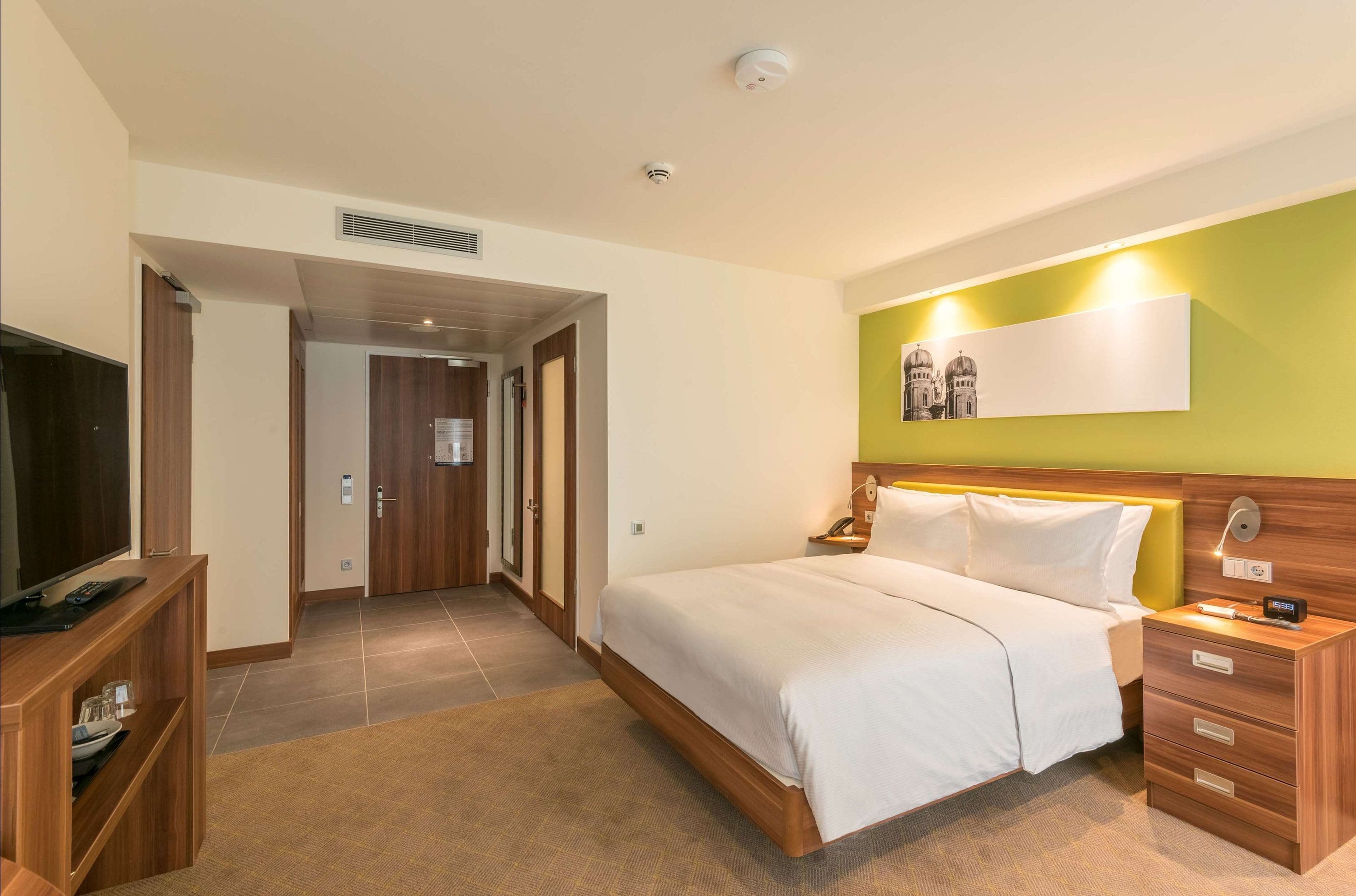 Hampton by Hilton Munich City West Ansicht 4