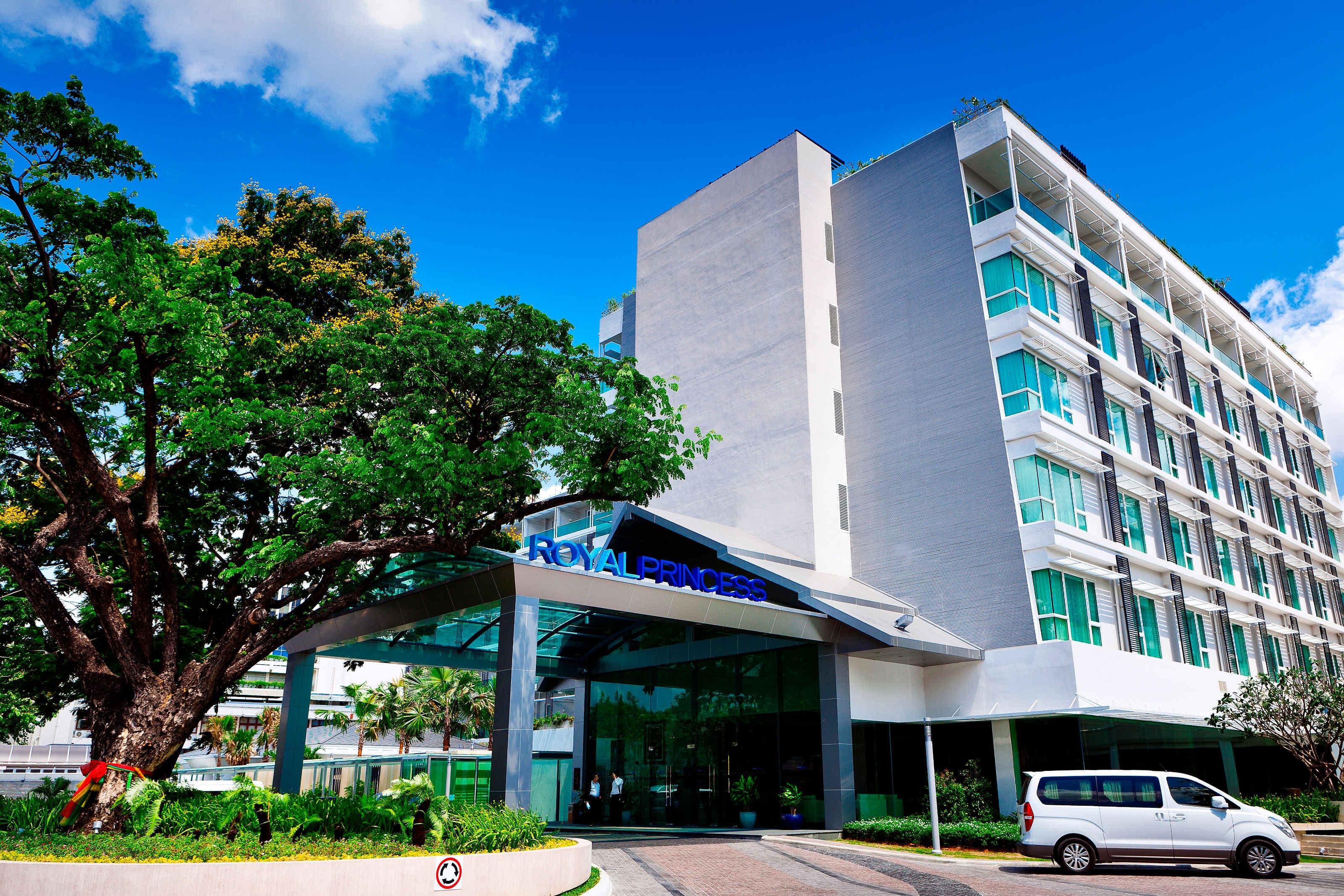 Hotel Royal Princess Larn Luang