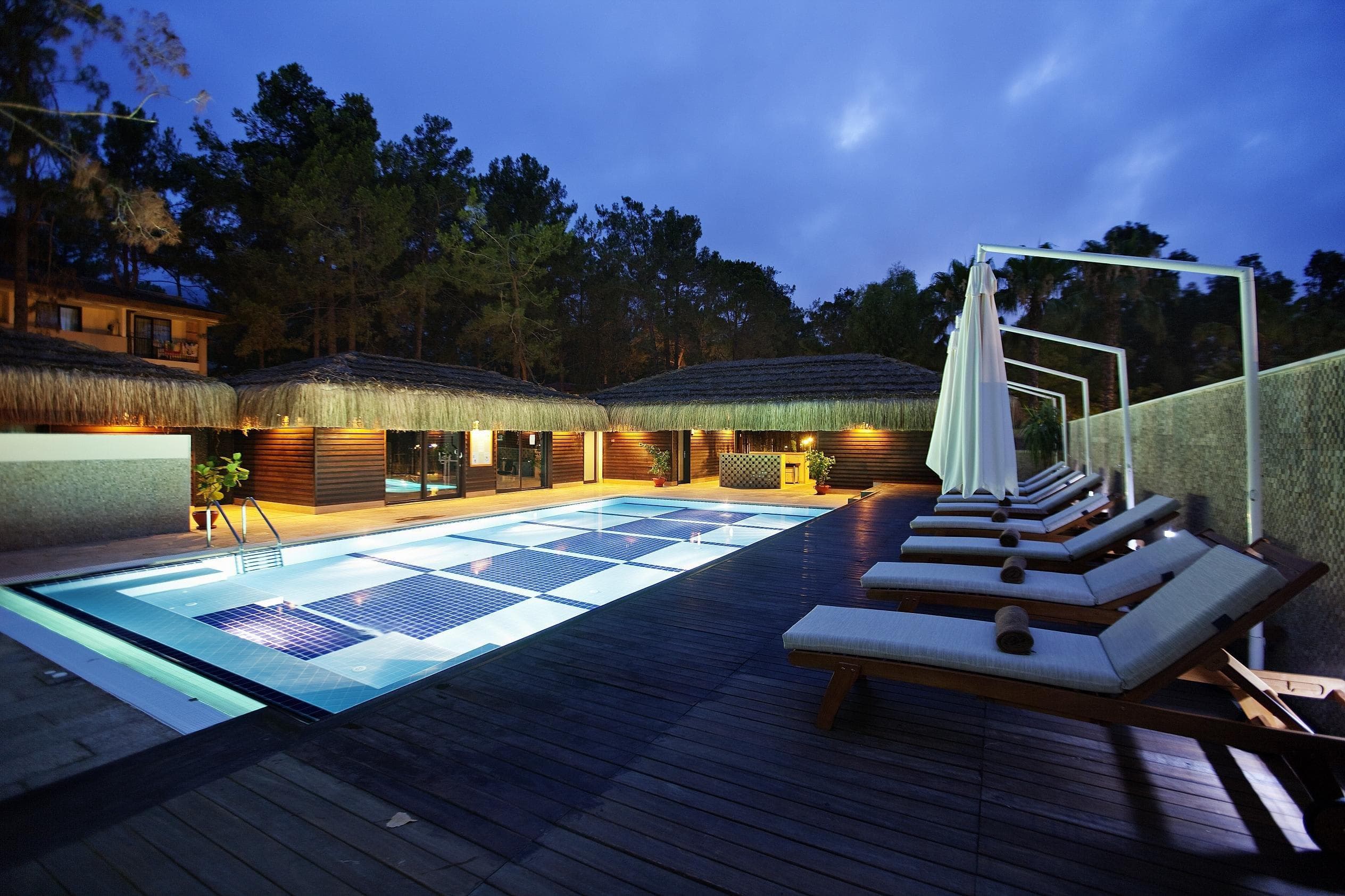 Hotel Champion Holiday Village