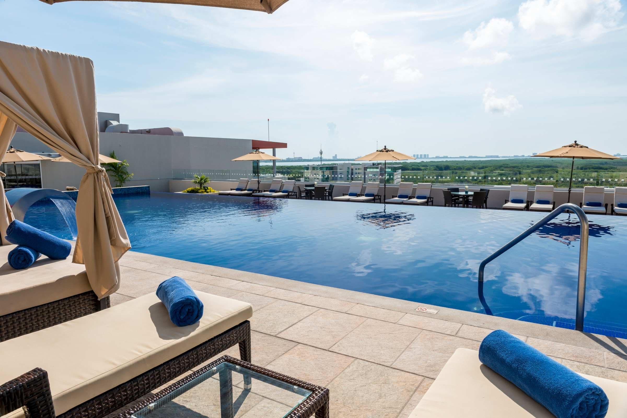 Four Points by Sheraton Cancun Centro Ansicht 6