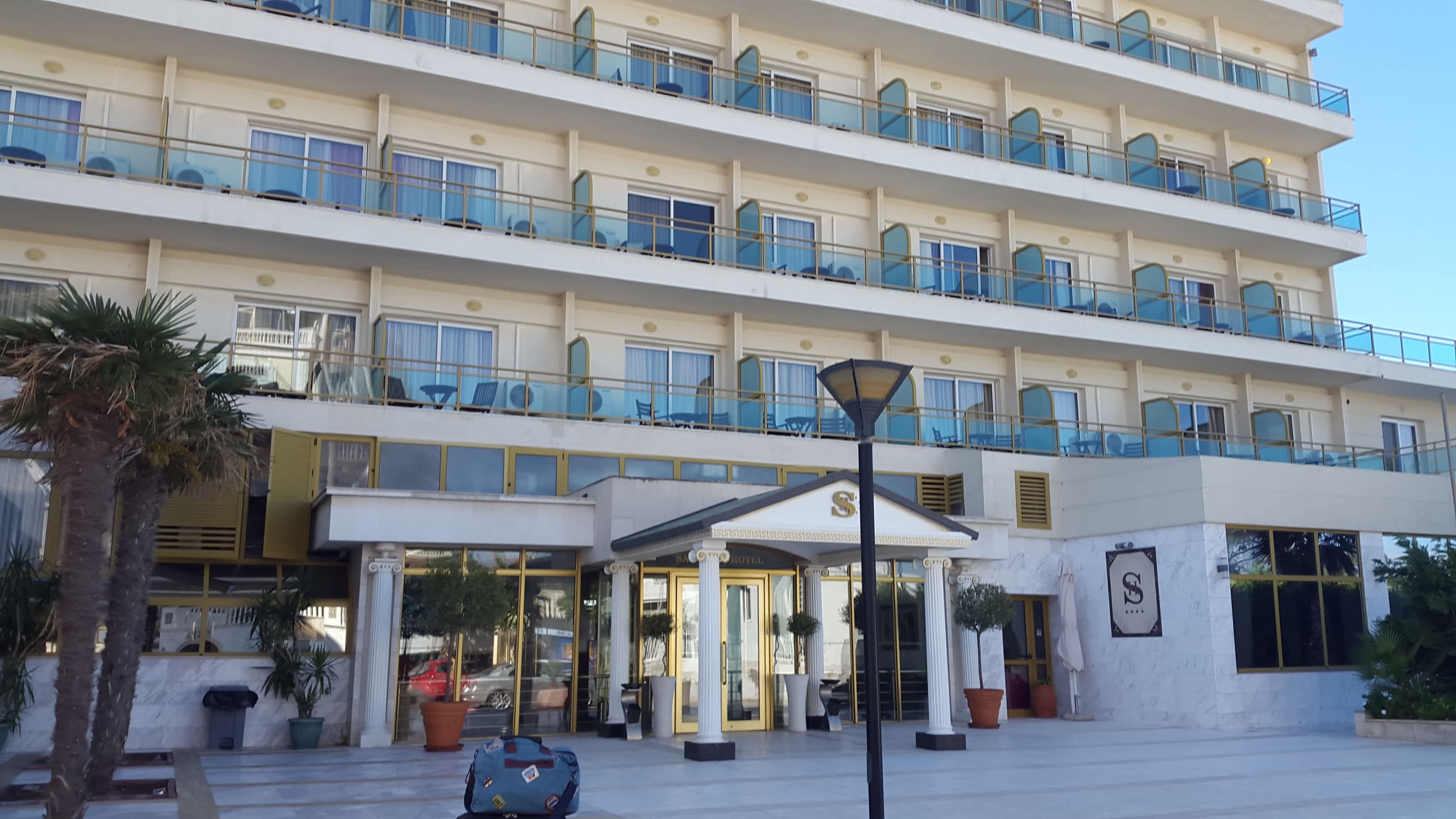 Santa Beach Hotel
