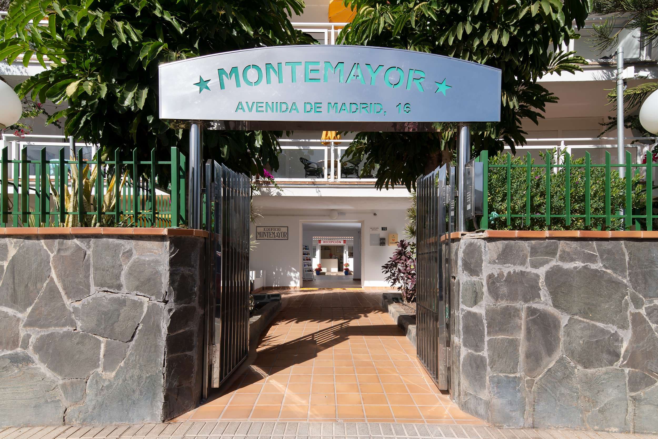 Apartamentos Montemayor Ansicht 2