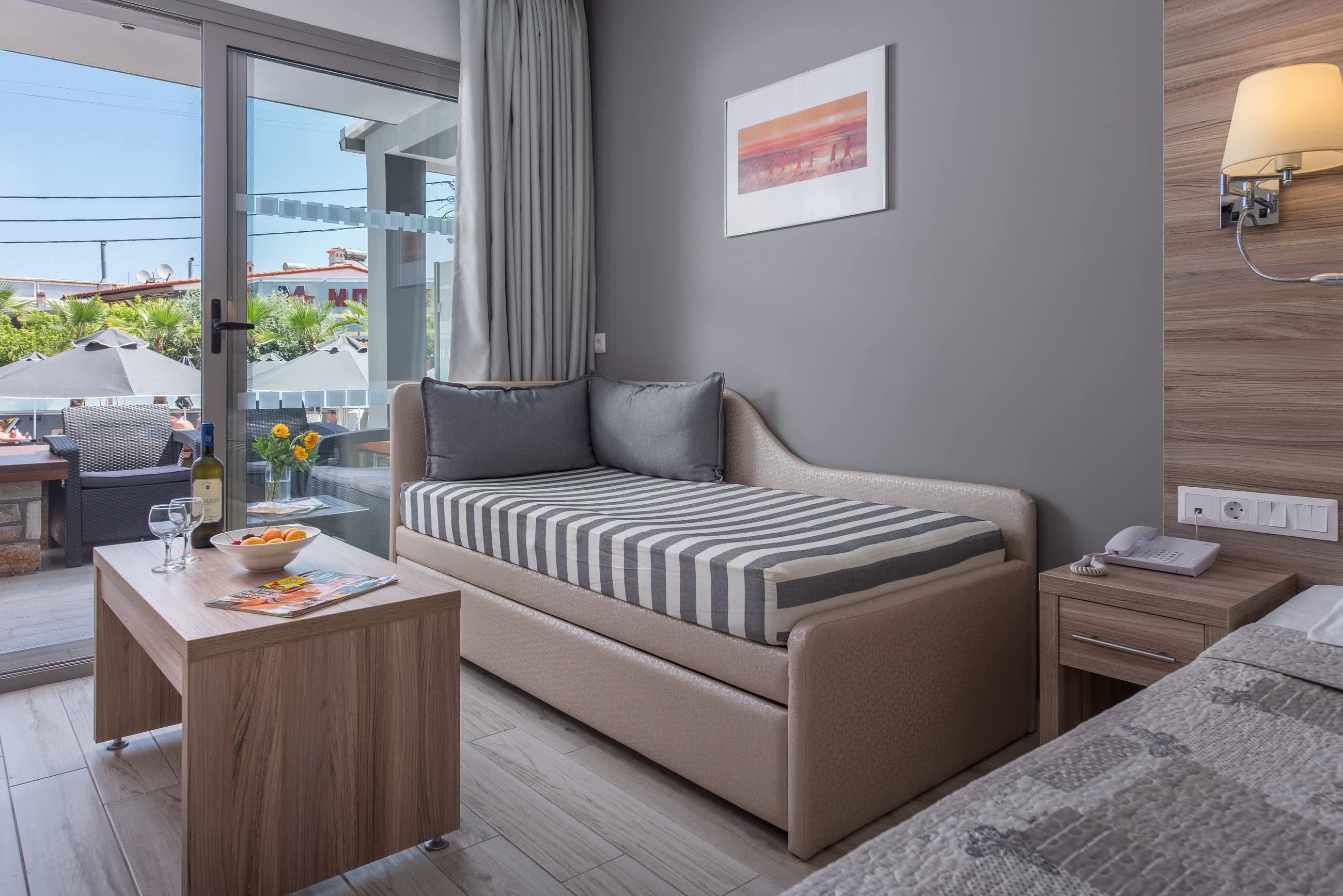 Dionysos Hotel & Suites Ansicht 6