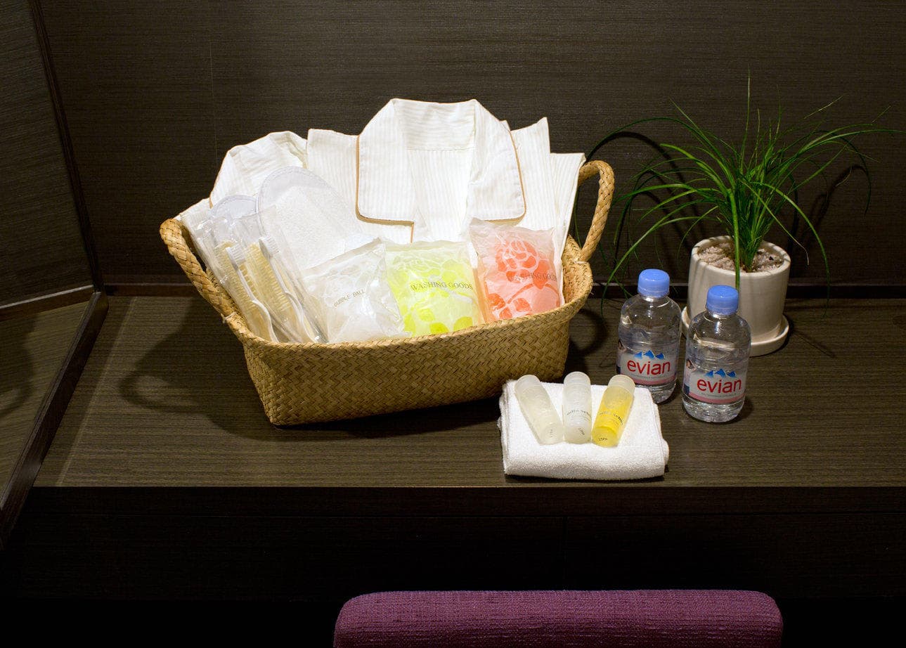 E Hotel Higashi Shinjuku Ansicht 8