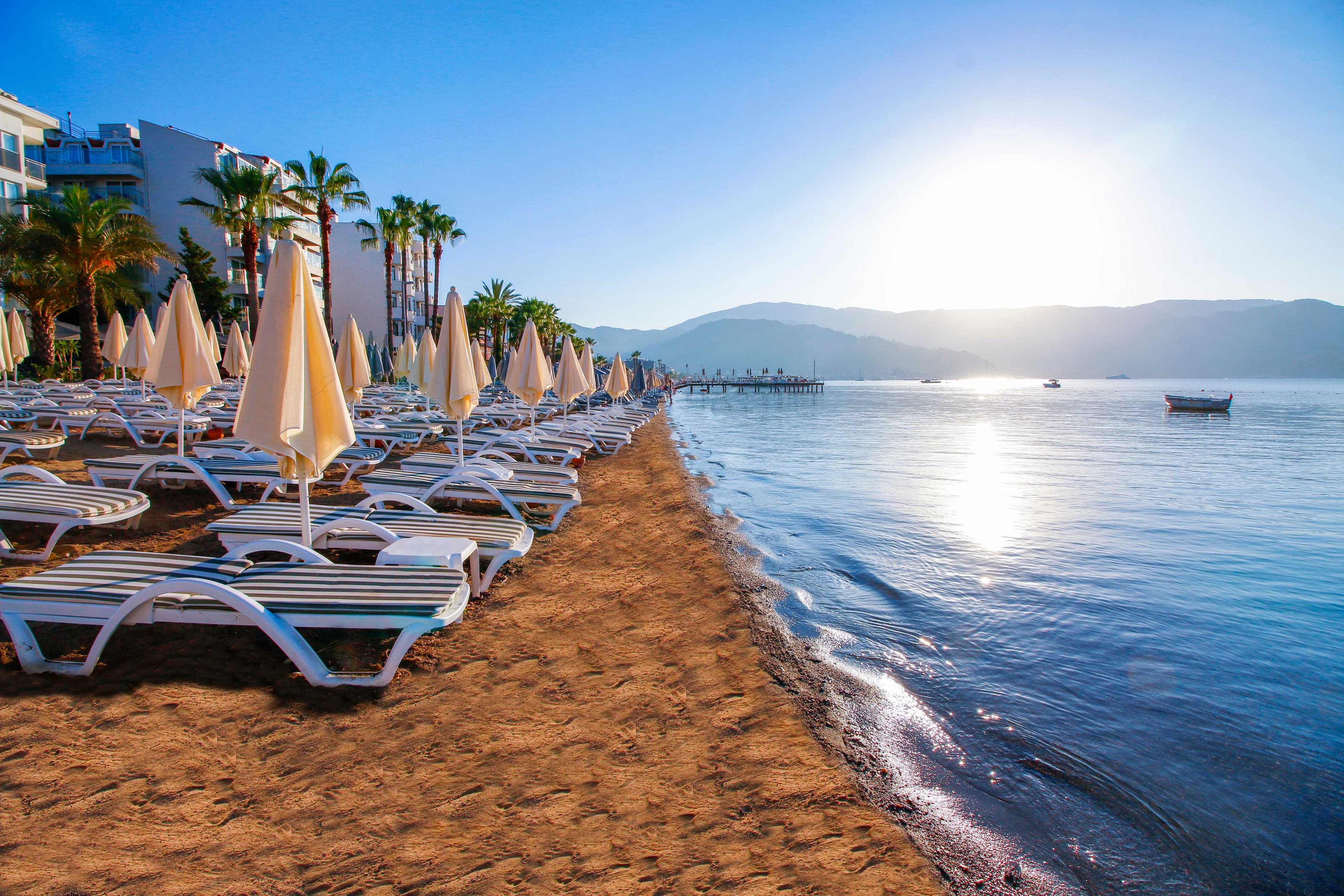 Aurasia Beach Hotel Ansicht 9