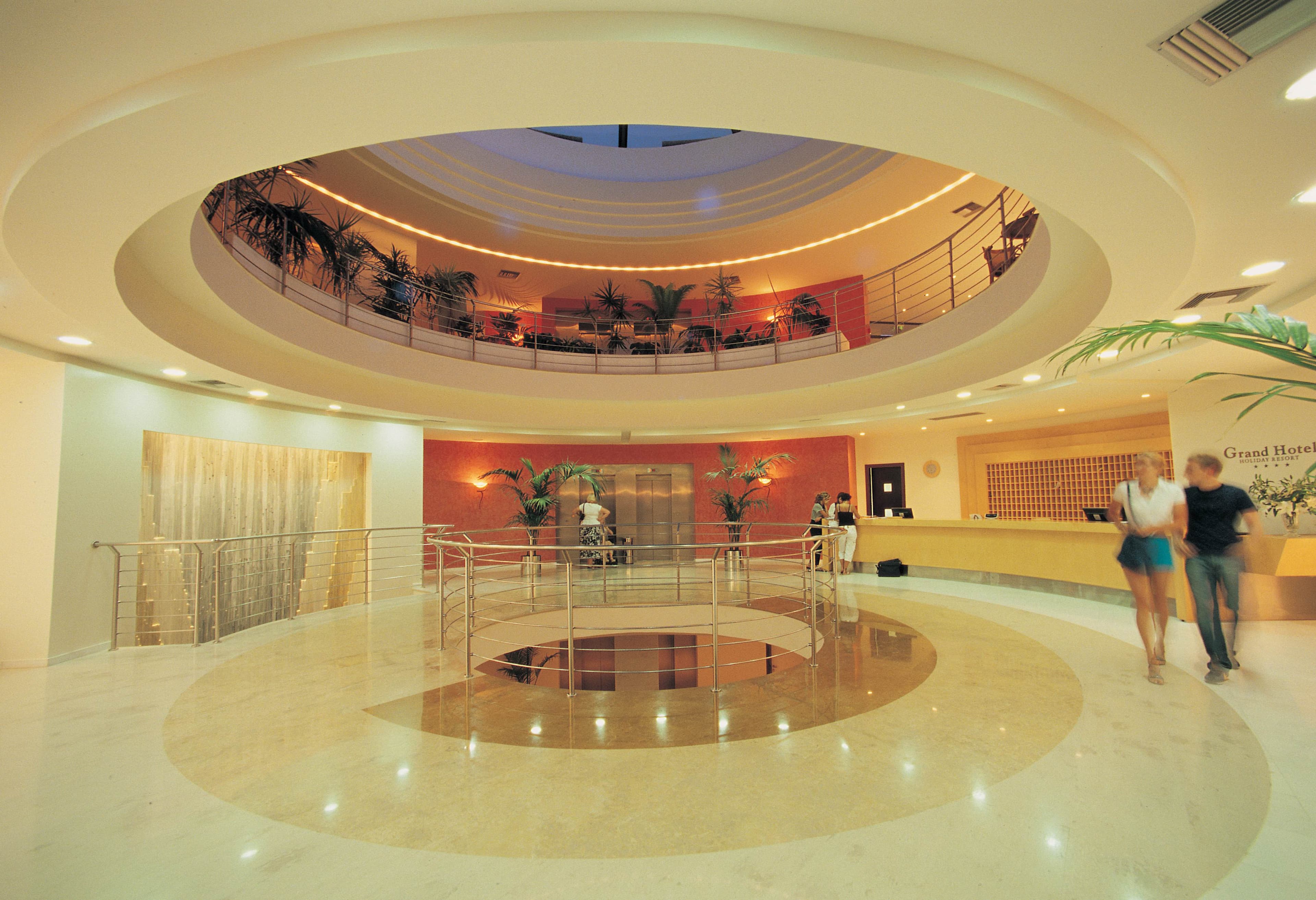 Grand Hotel Holiday Resort Ansicht 7
