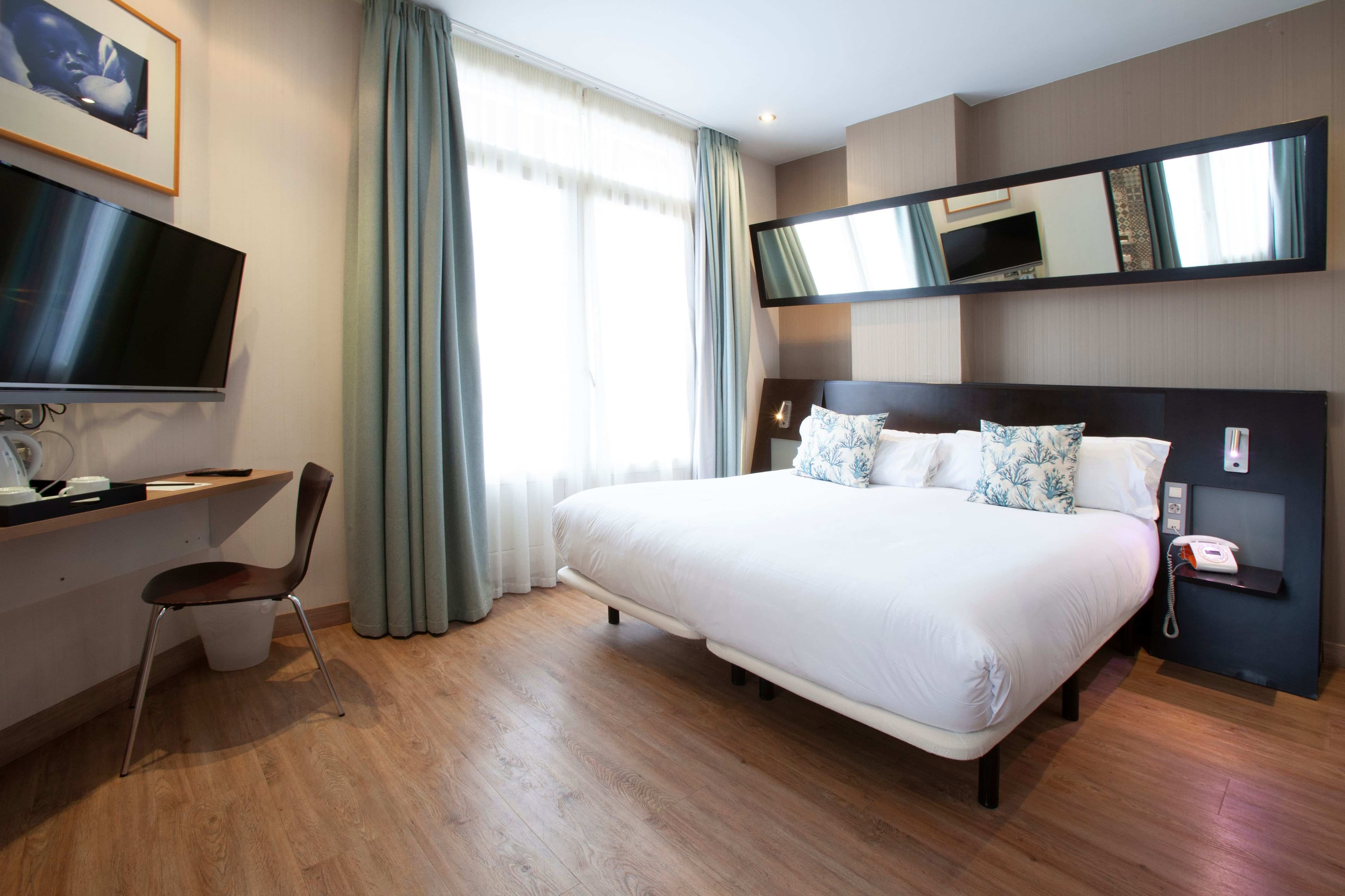 Hotel Petit Palace Ruzafa Ansicht 8