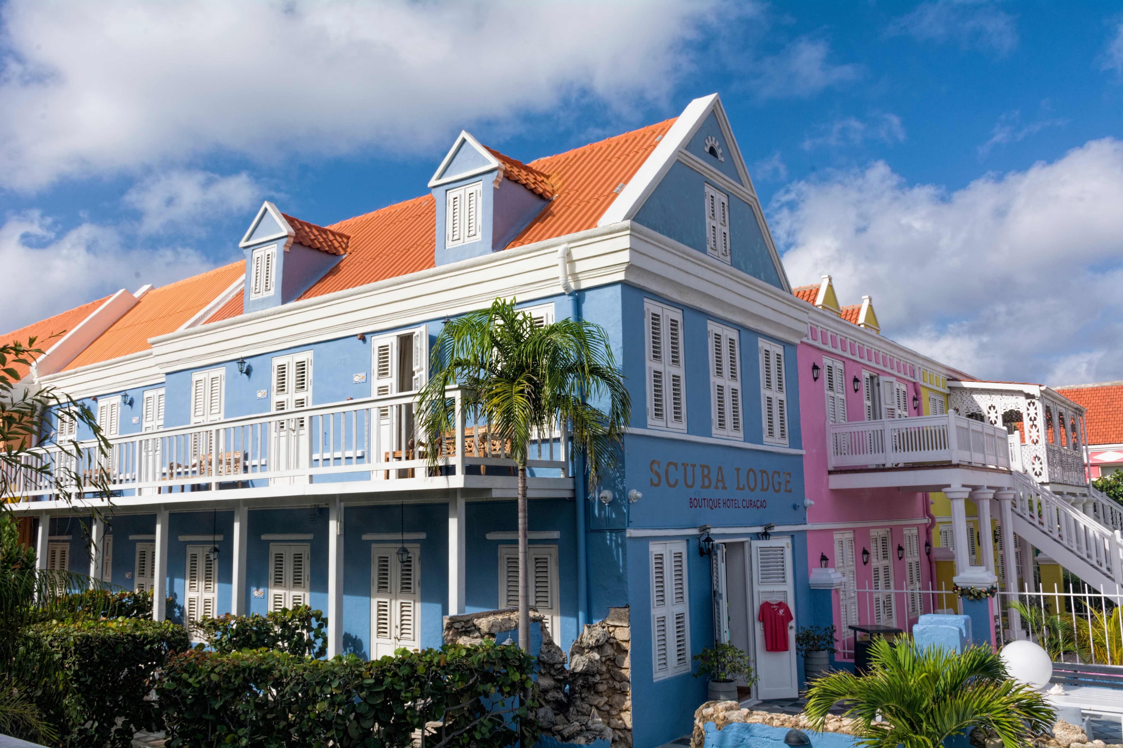 Hotel Scuba Lodge & Suites