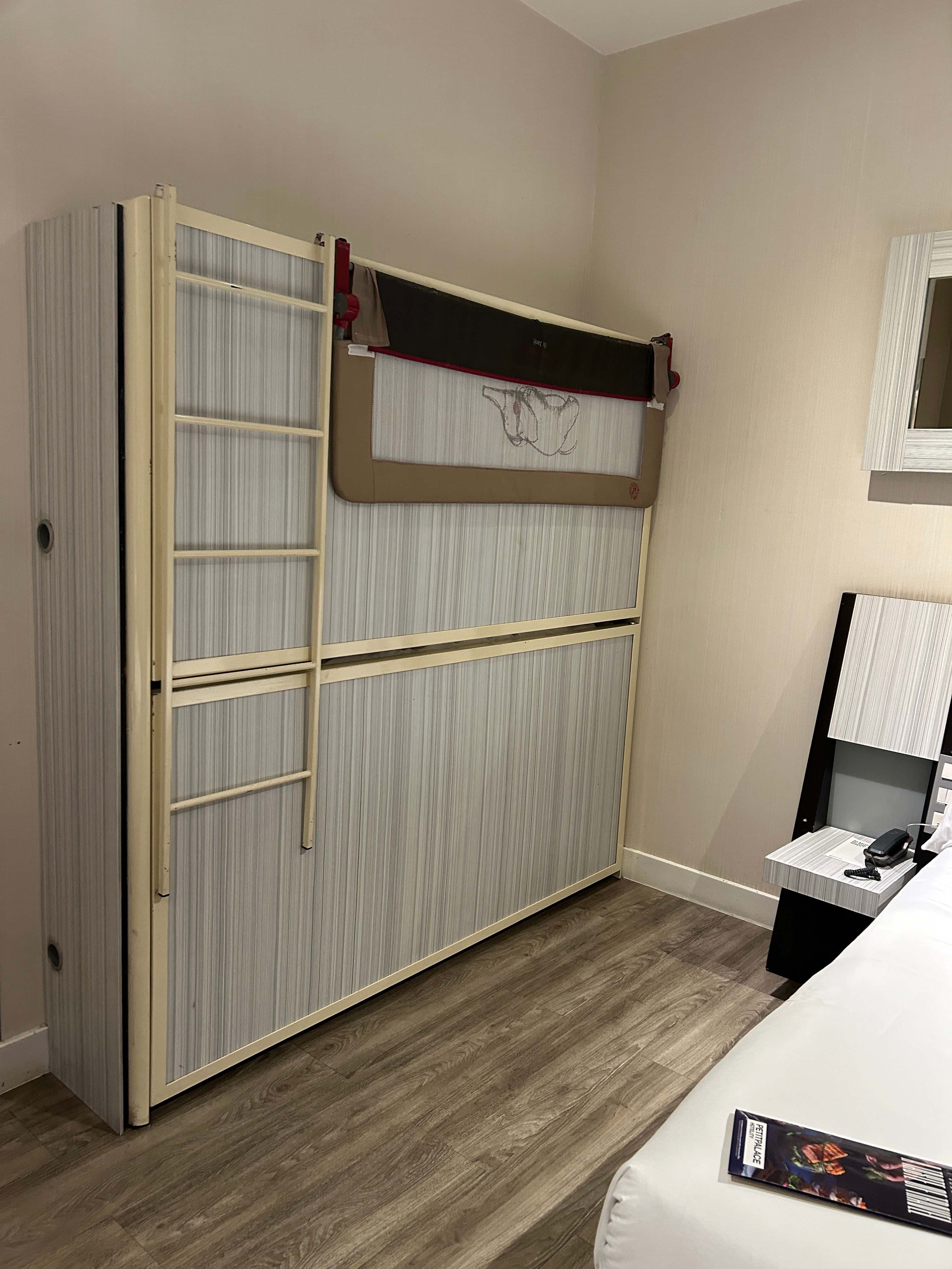 Hotel Petit Palace Triball Ansicht 8