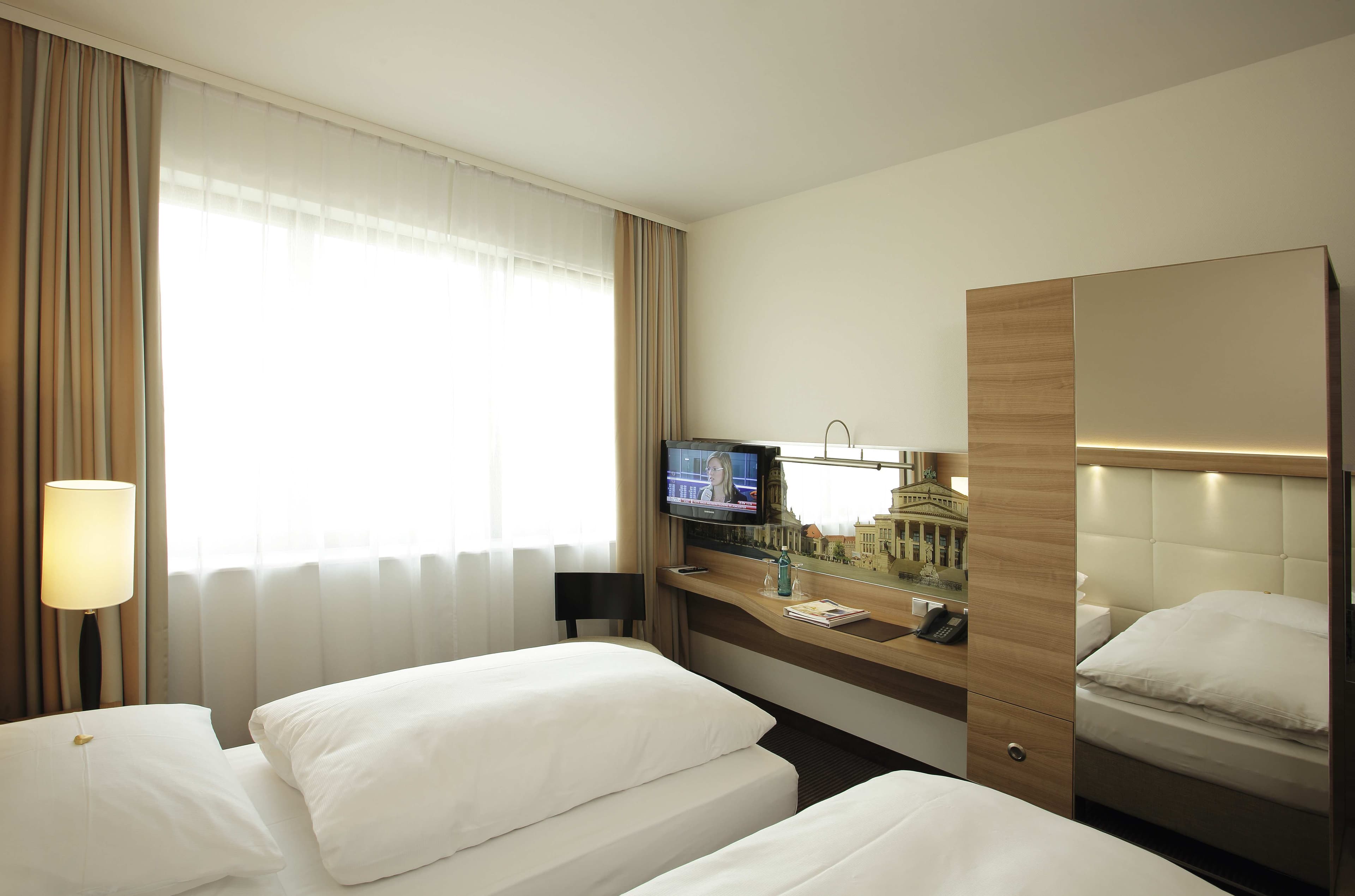 H4 Hotel Berlin Alexanderplatz Ansicht 8