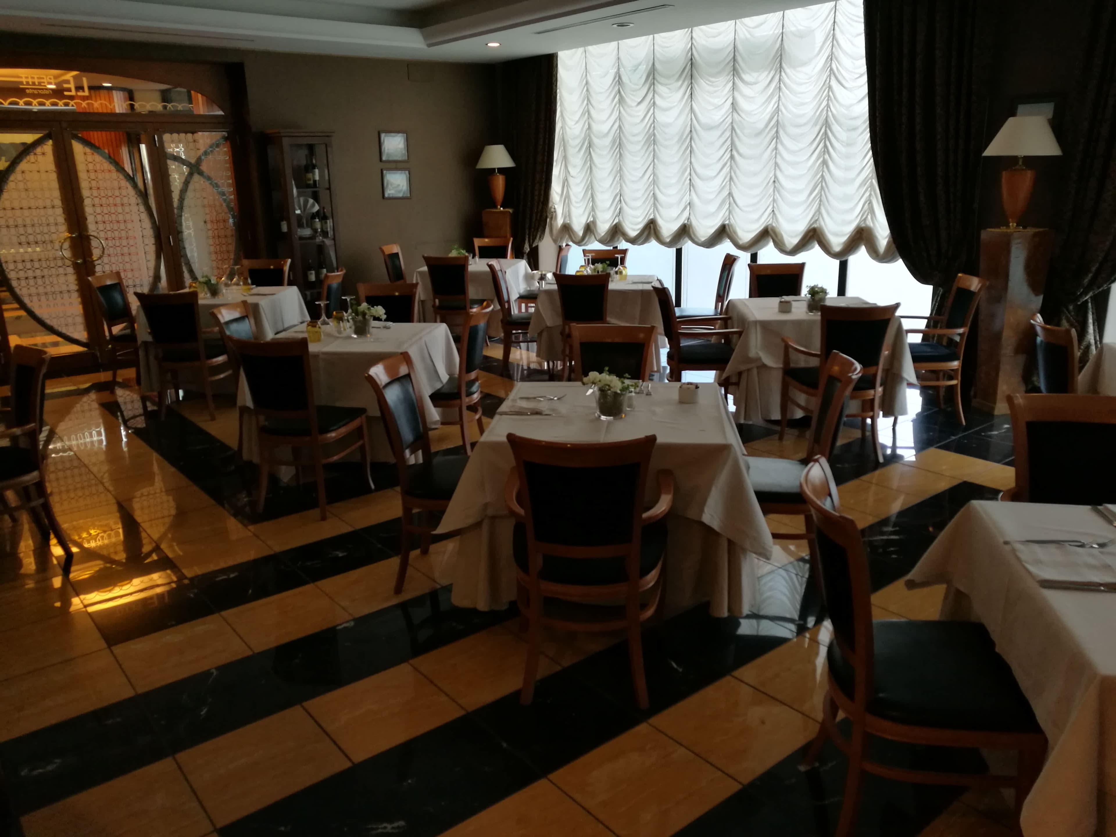 Ramada Naples City Center