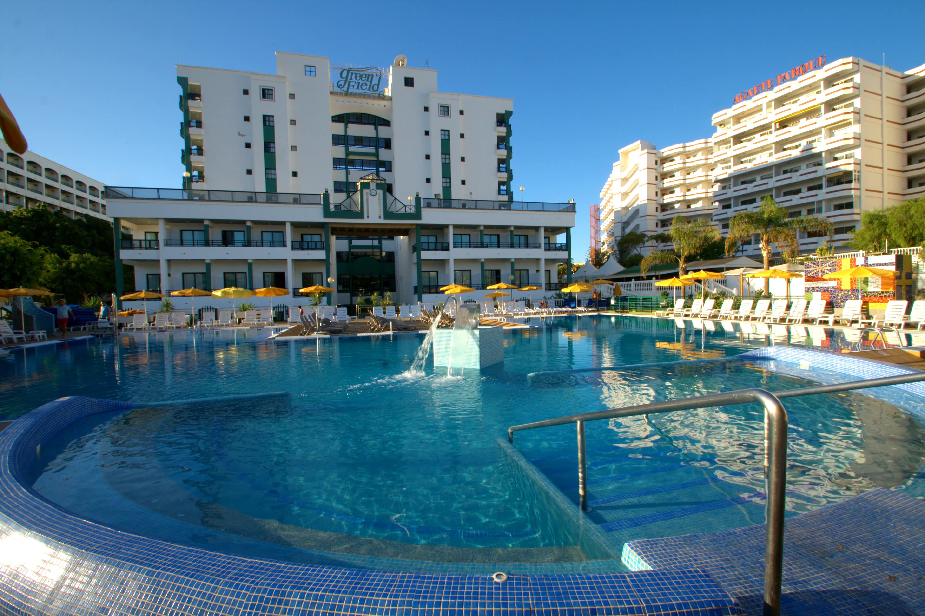 Hotel Green Field