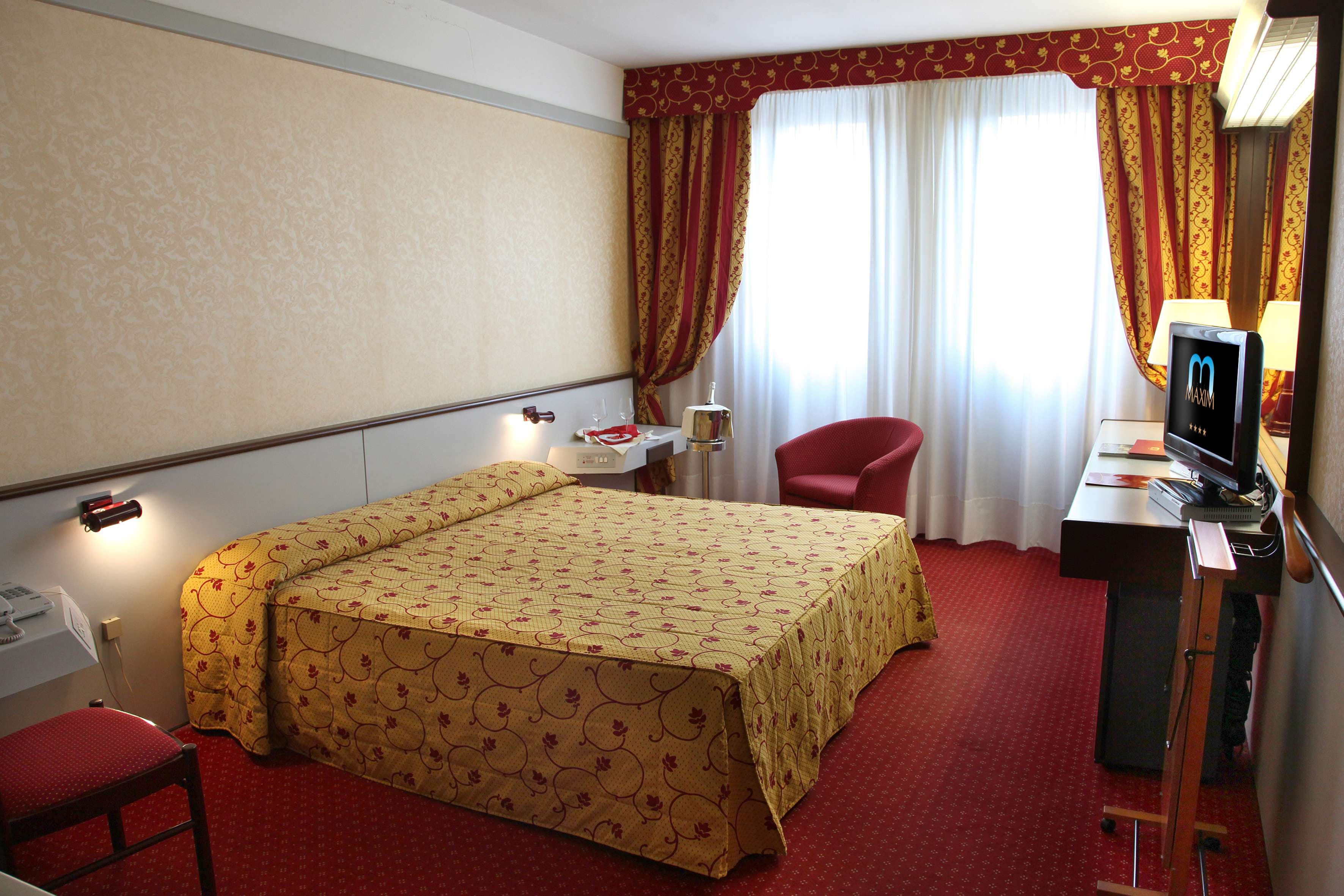 Hotel Maxim Ansicht 4