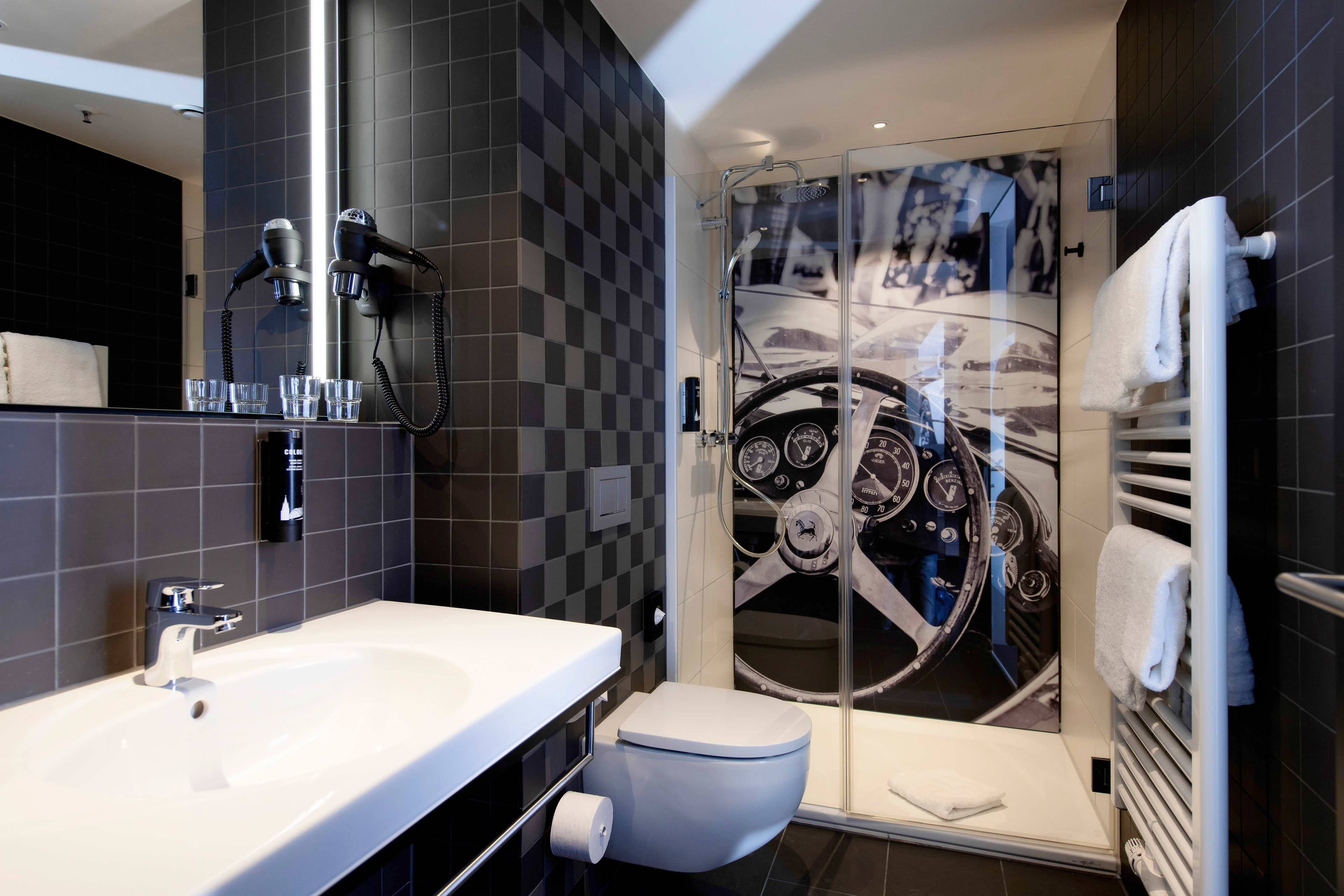 V8 Hotel Köln @MOTORWORLD Ansicht 5
