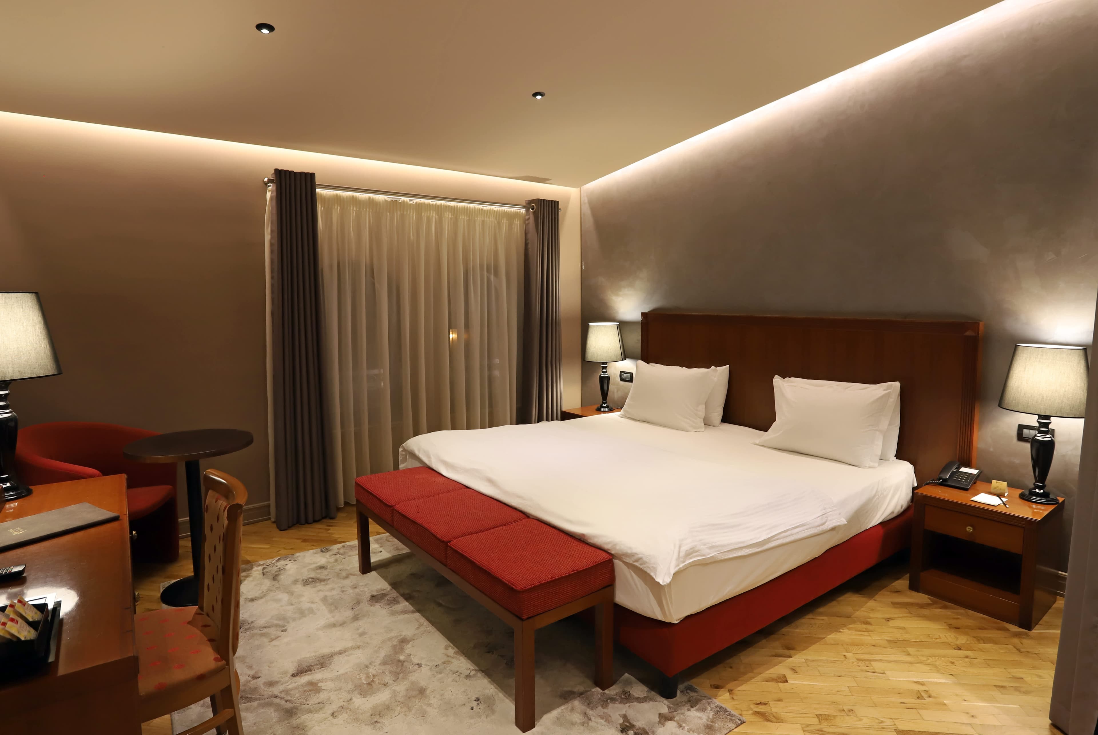 Hotel Mondial Tirana Ansicht 5