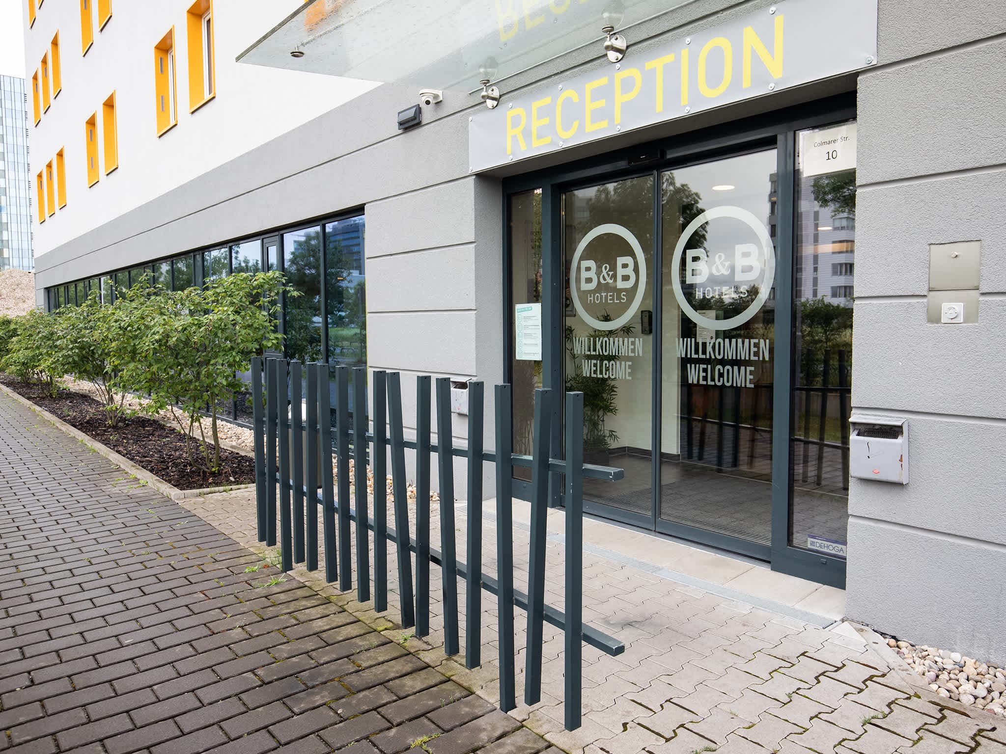 B&B Hotel Frankfurt-Airport Ansicht 2
