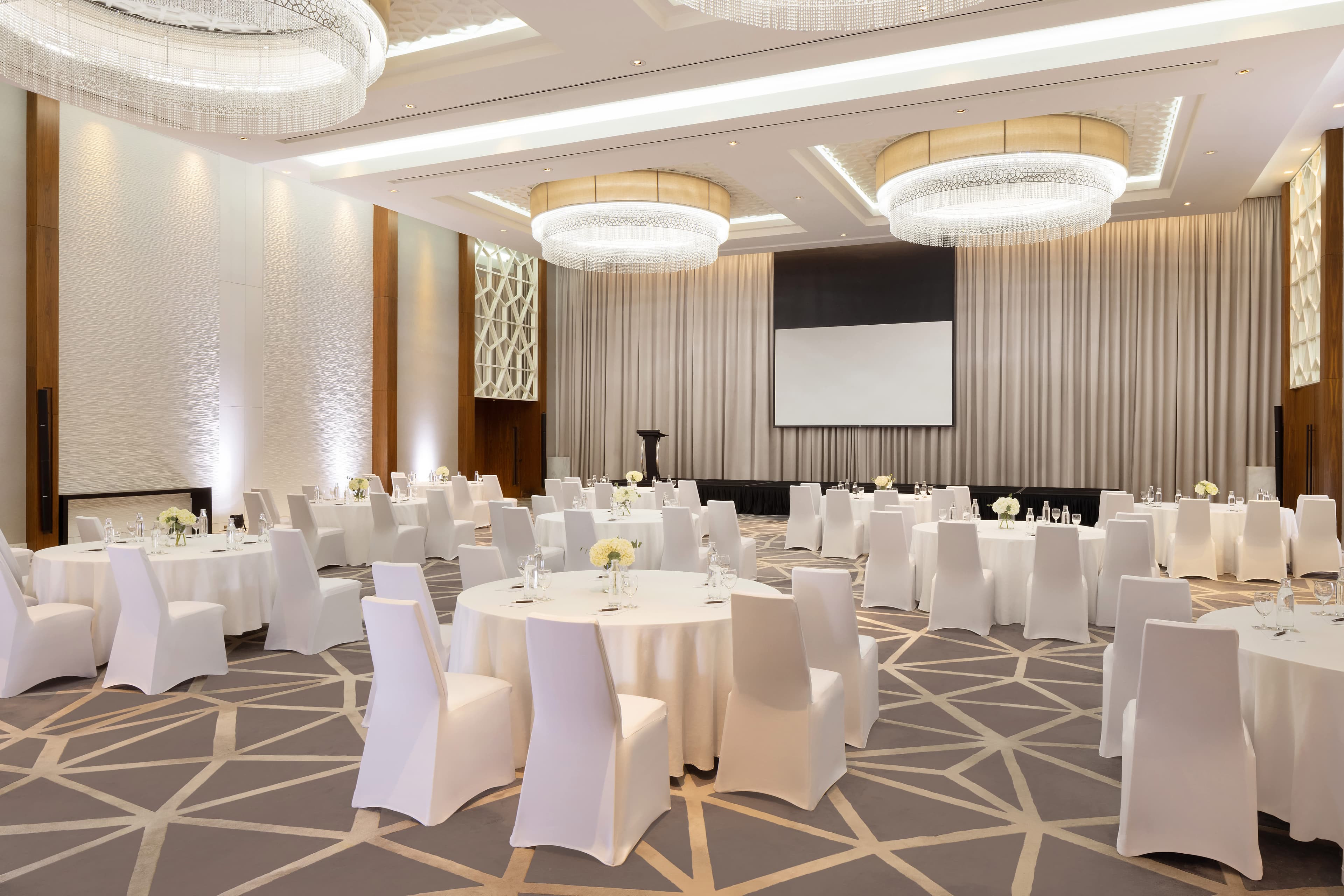 Sheraton Grand Hotel Ansicht 9