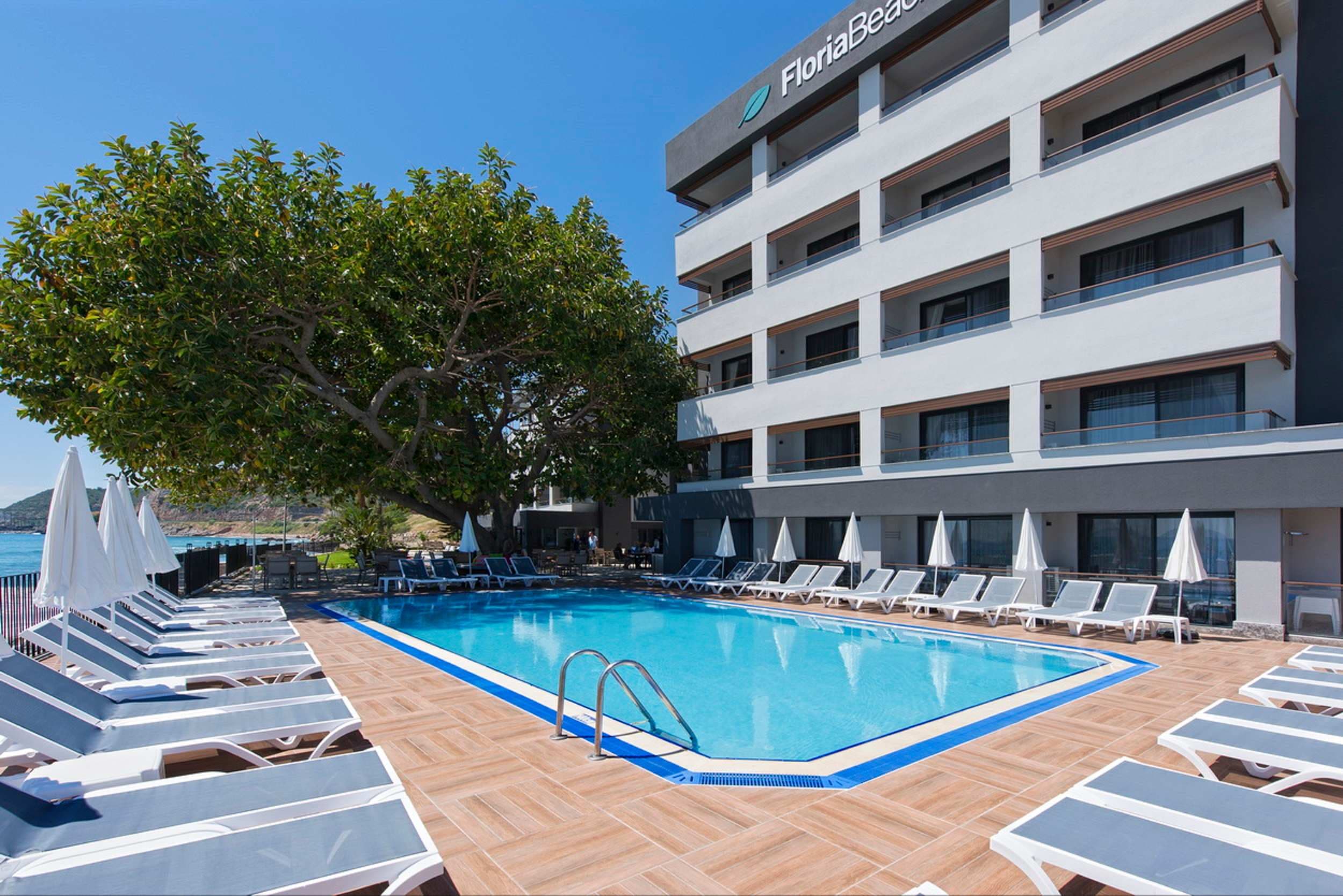 Floria Beach Hotel Ansicht 7