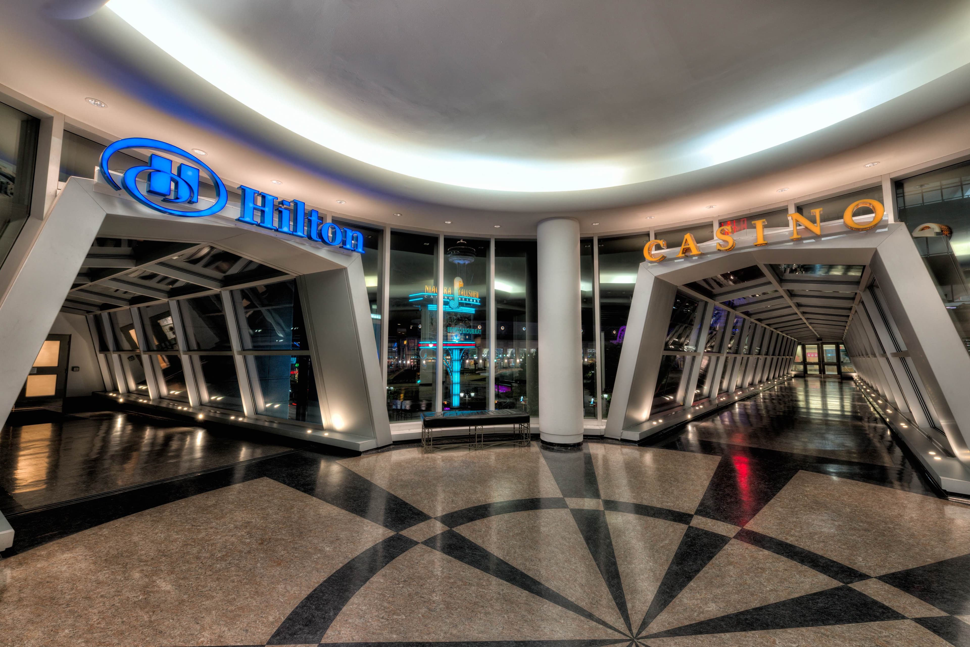 Hilton Niagara Falls / Fallsview Hotel & Suites Ansicht 5