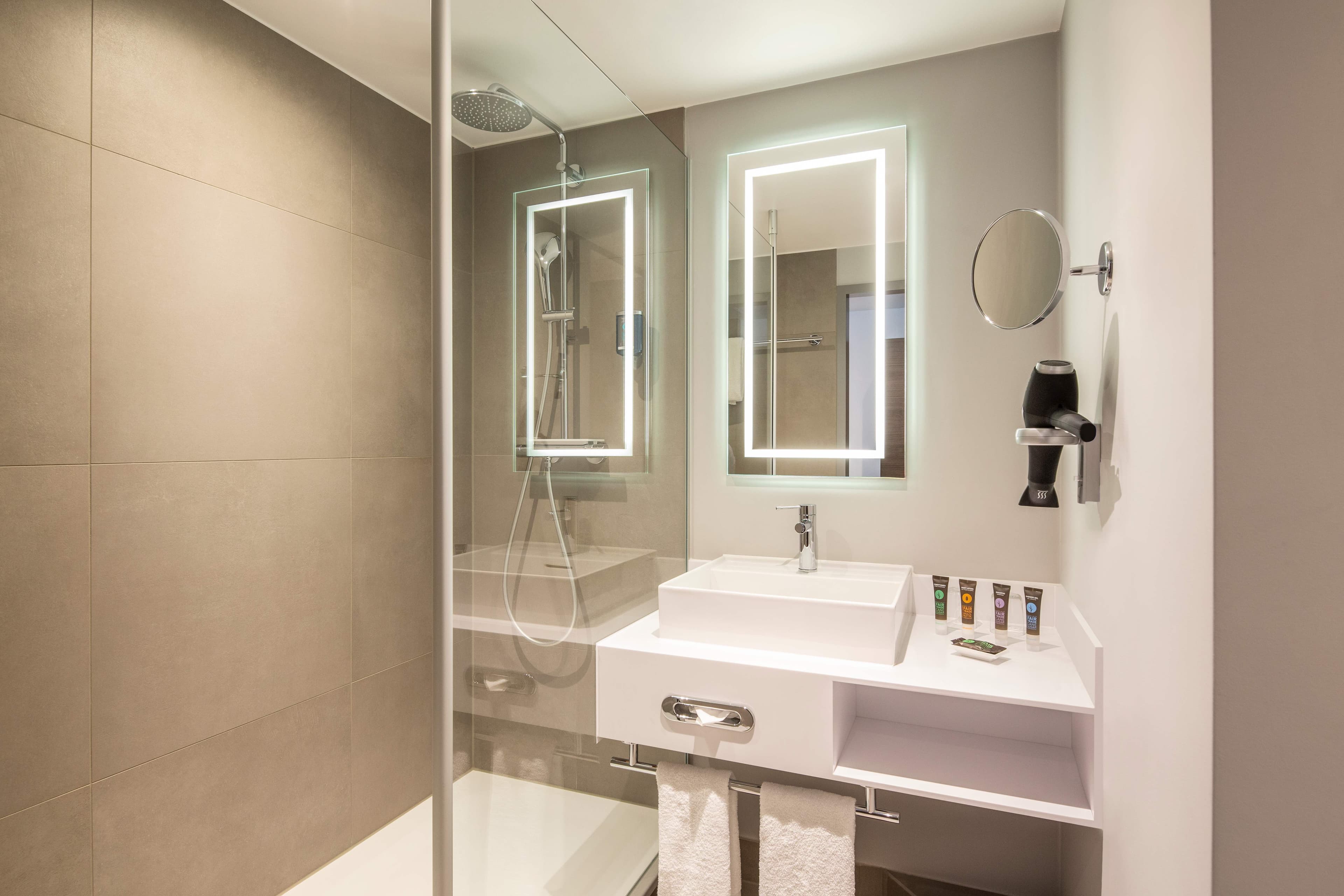 Novotel Hamburg City Alster Ansicht 4