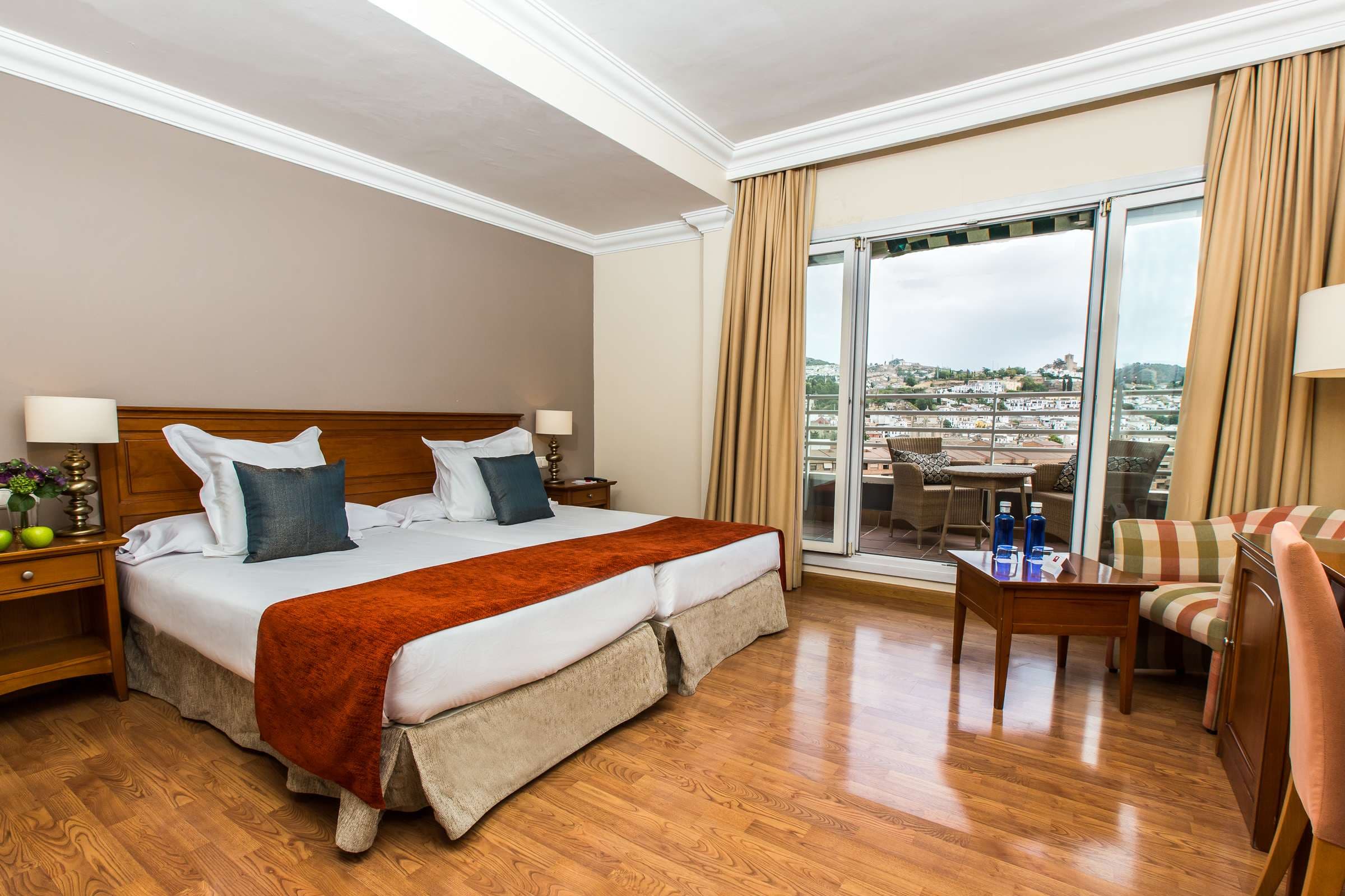 Leonardo Hotel Granada Ansicht 4