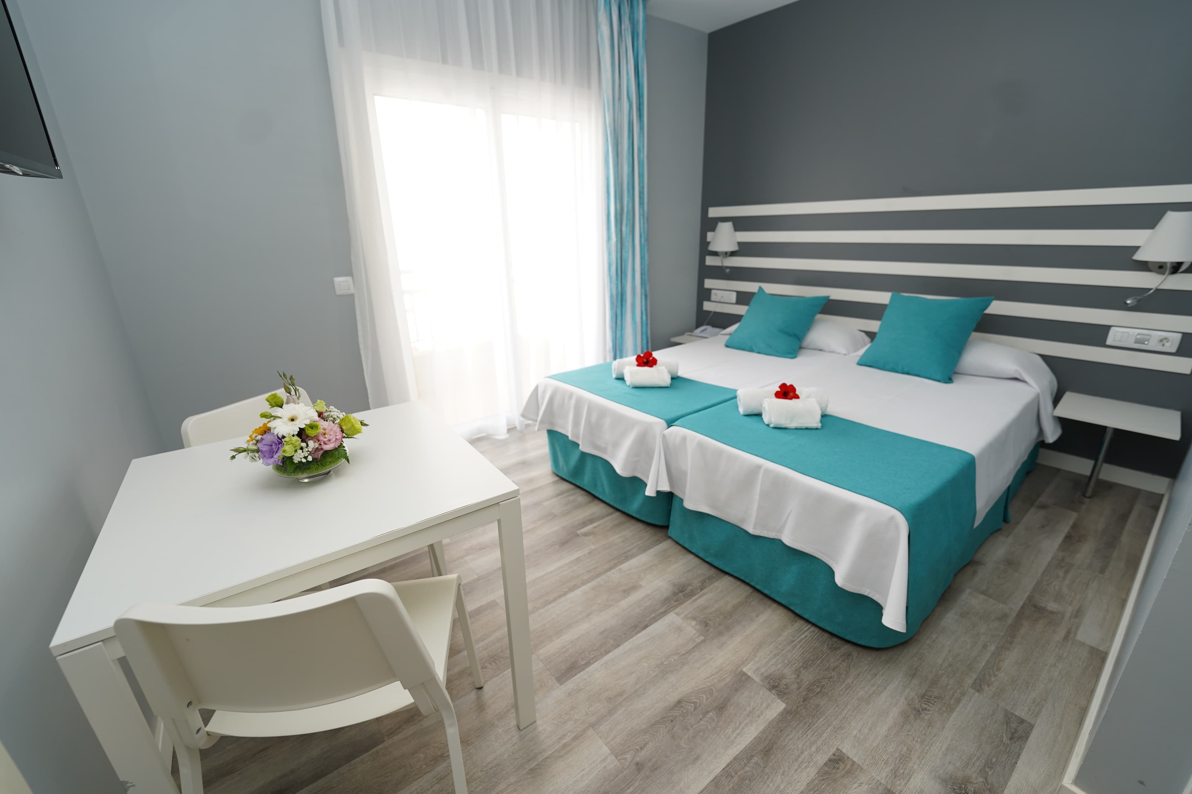 Apartamentos RF Bambi - Adults only