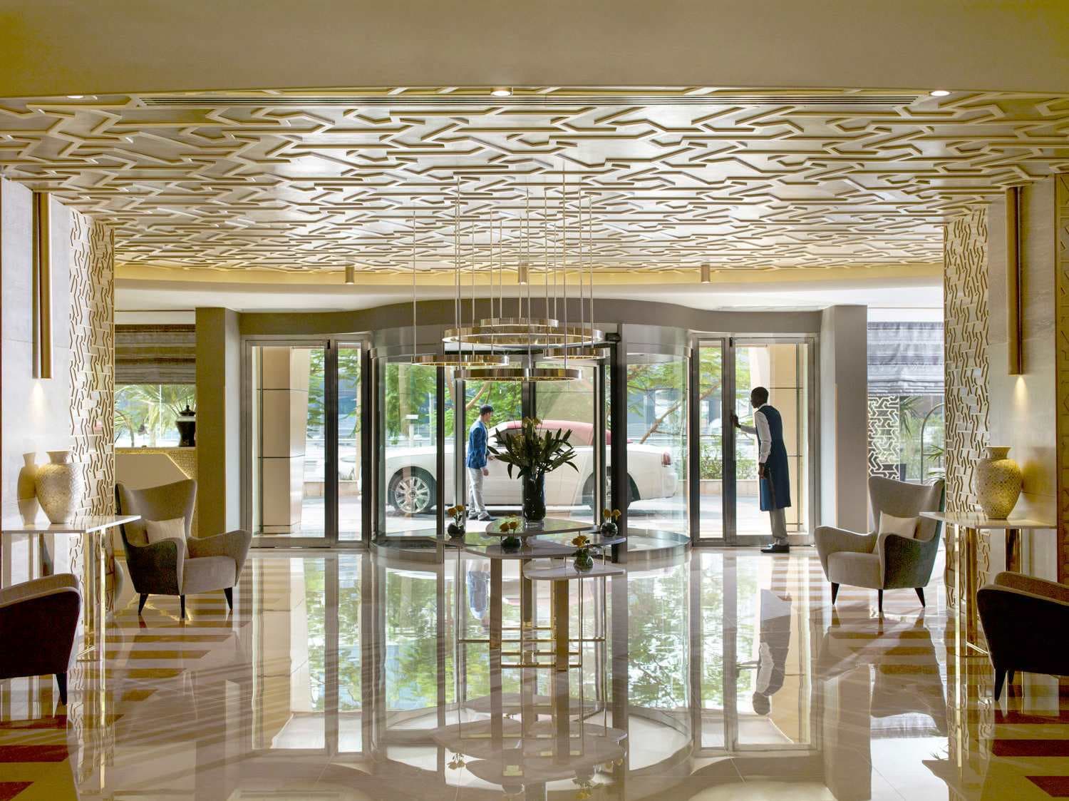 Two Seasons Hotel & Apartments